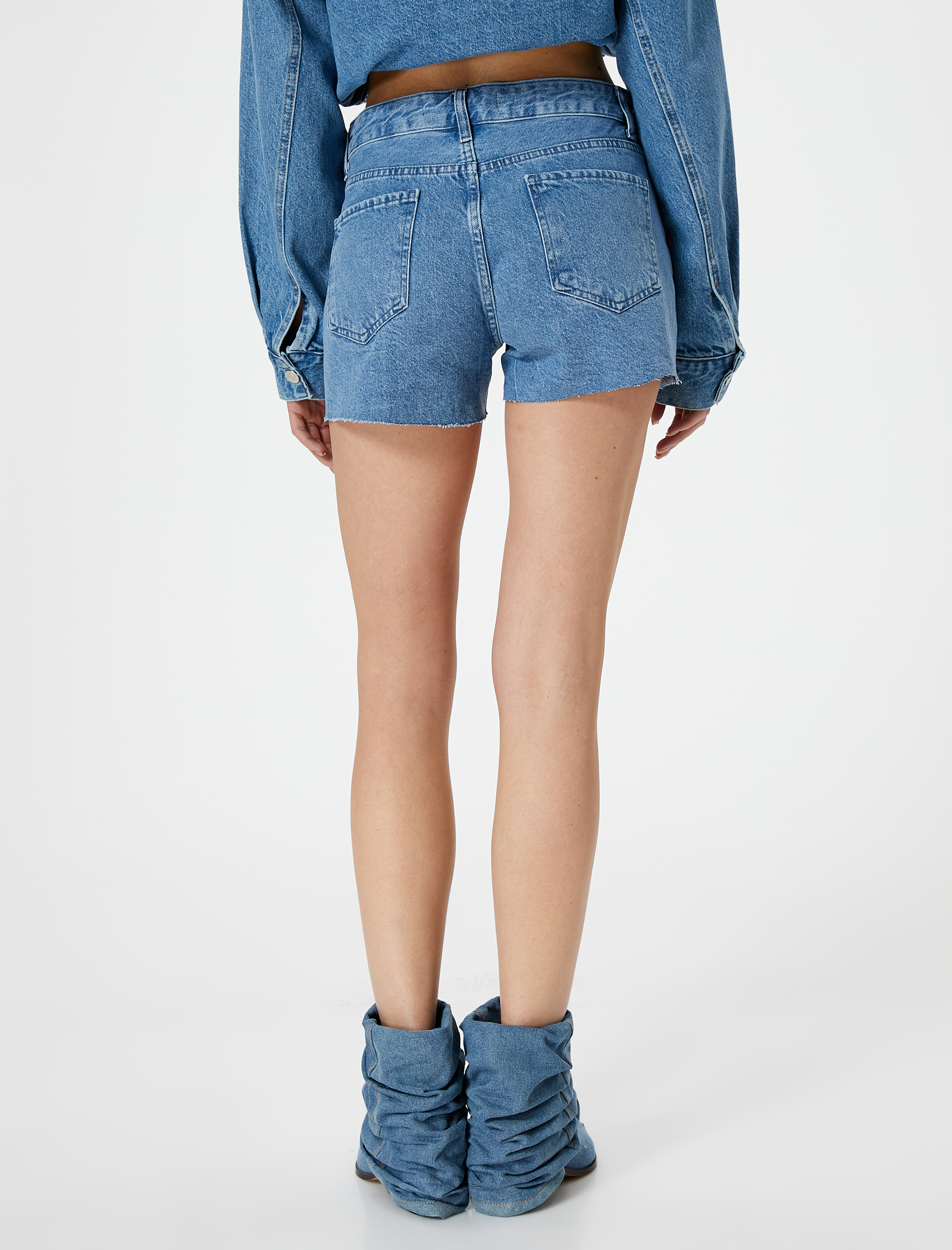   Mini Taşlı Kot Şort Cepli