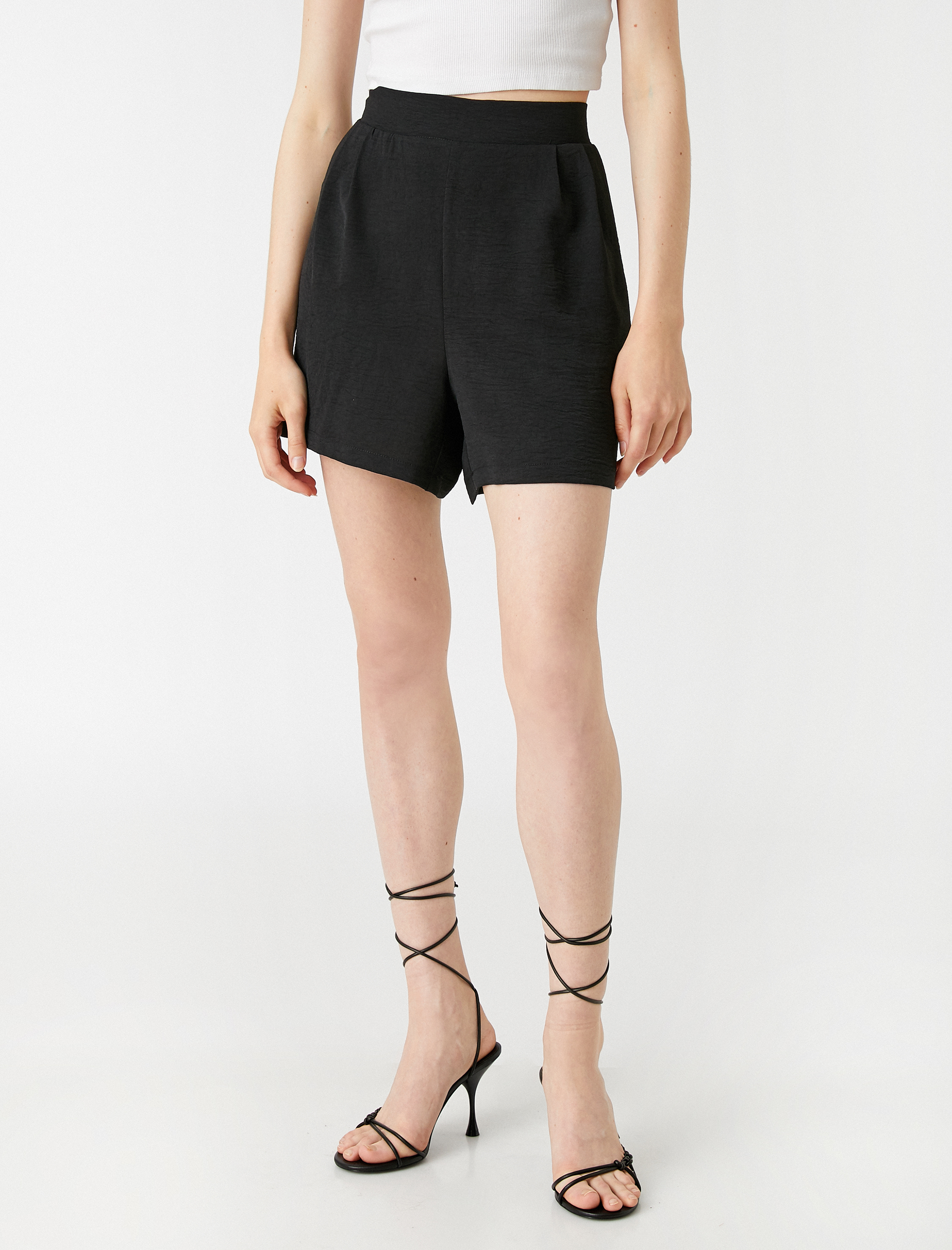   Beli Lastikli Şort Saten Görünümlü