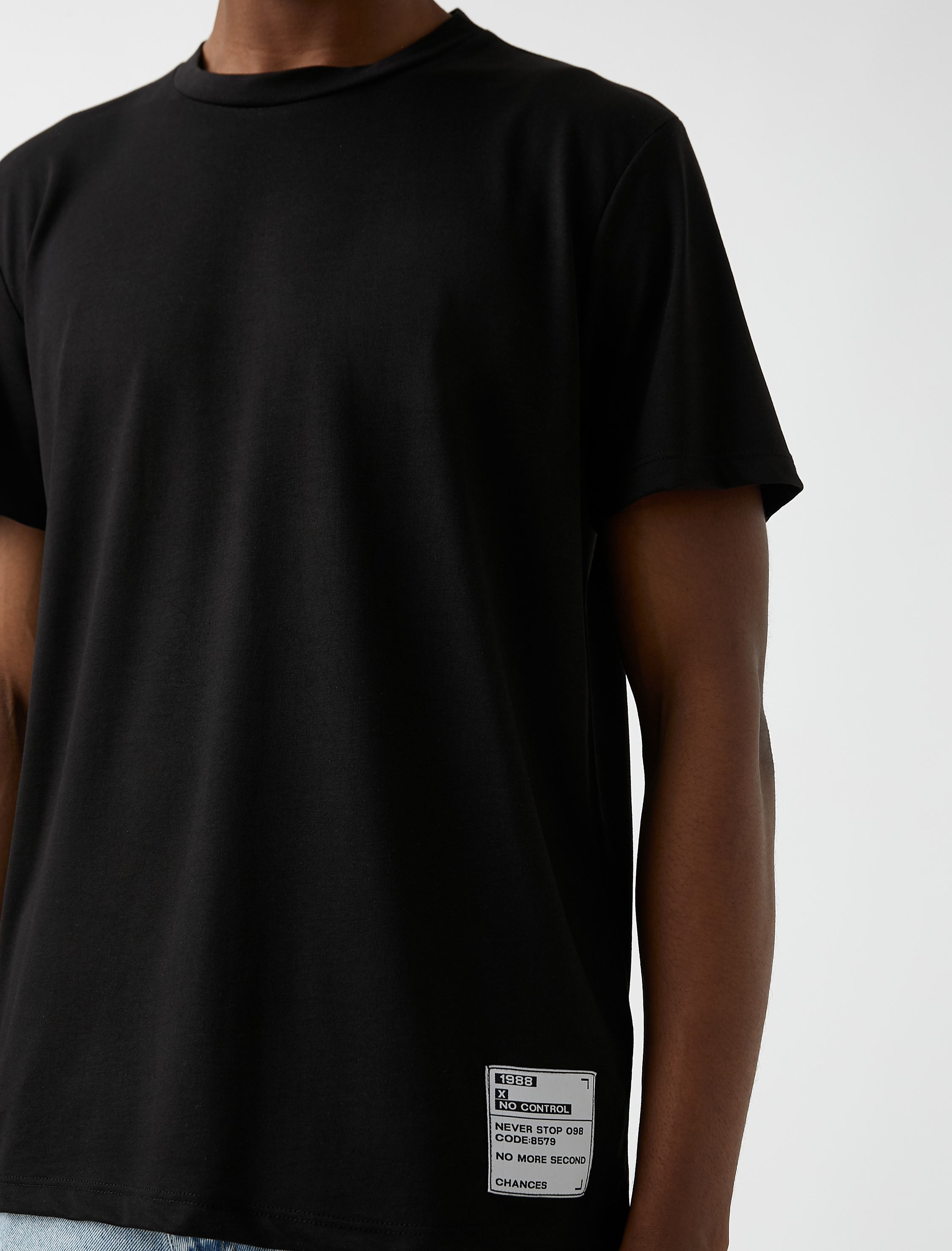   Regular Fit Etiketli Basic Tişört