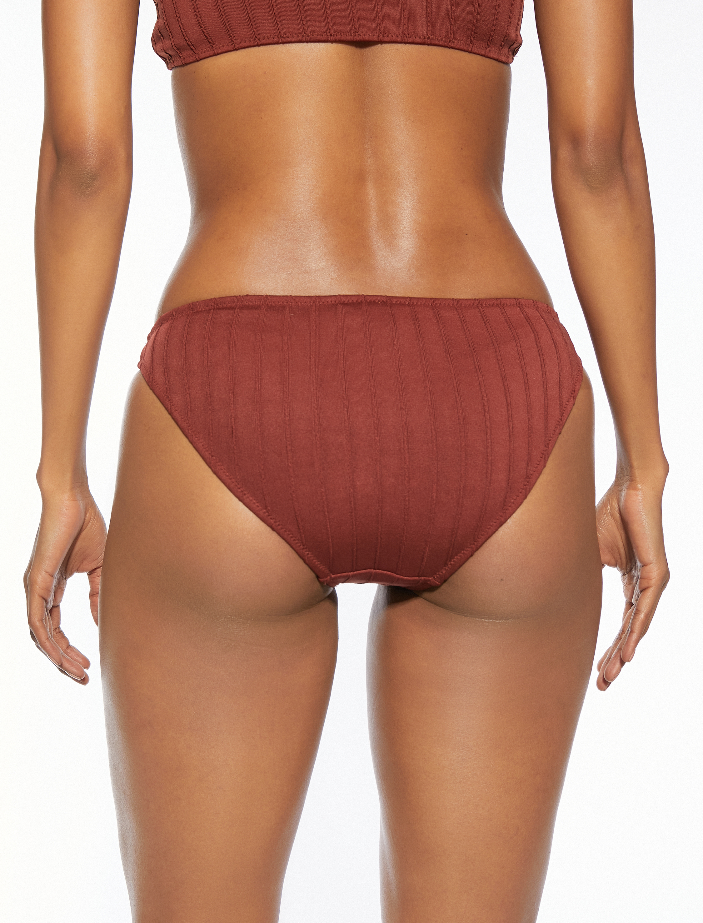   Çizgili Bikini Altı