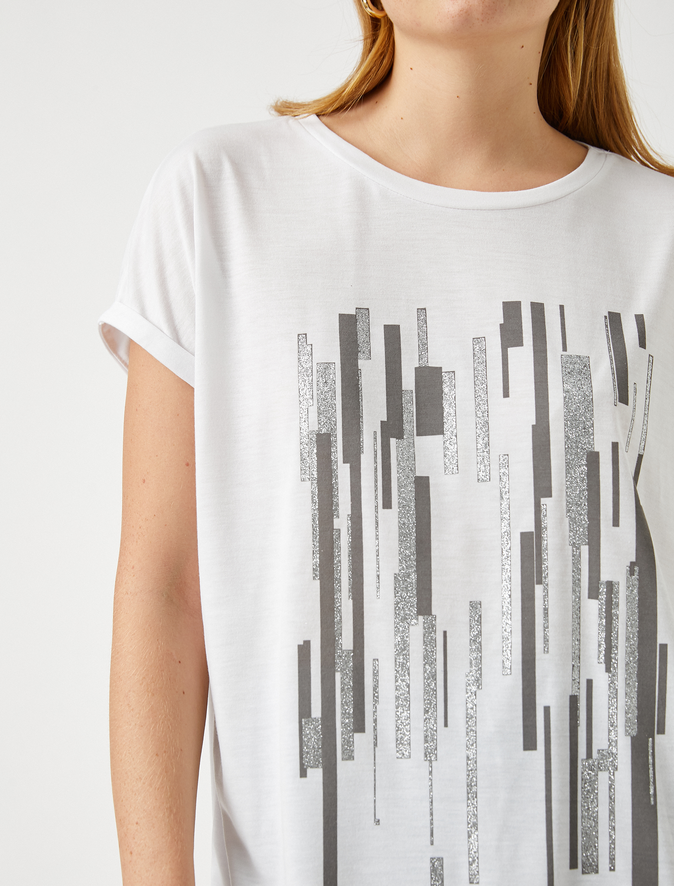   Bisiklet Yaka Kısa Kollu Baskılı Tişört