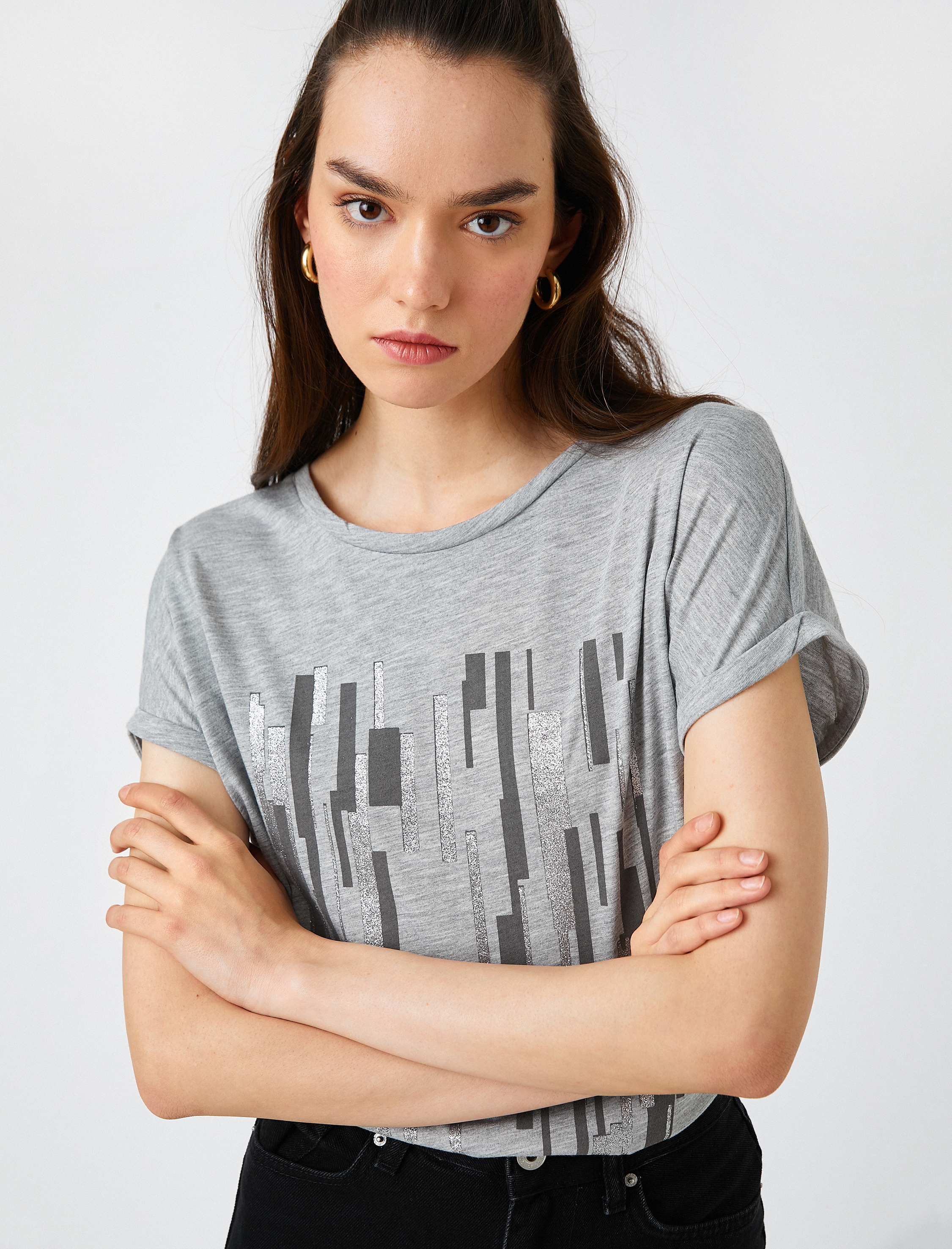   Bisiklet Yaka Kısa Kollu Baskılı Tişört