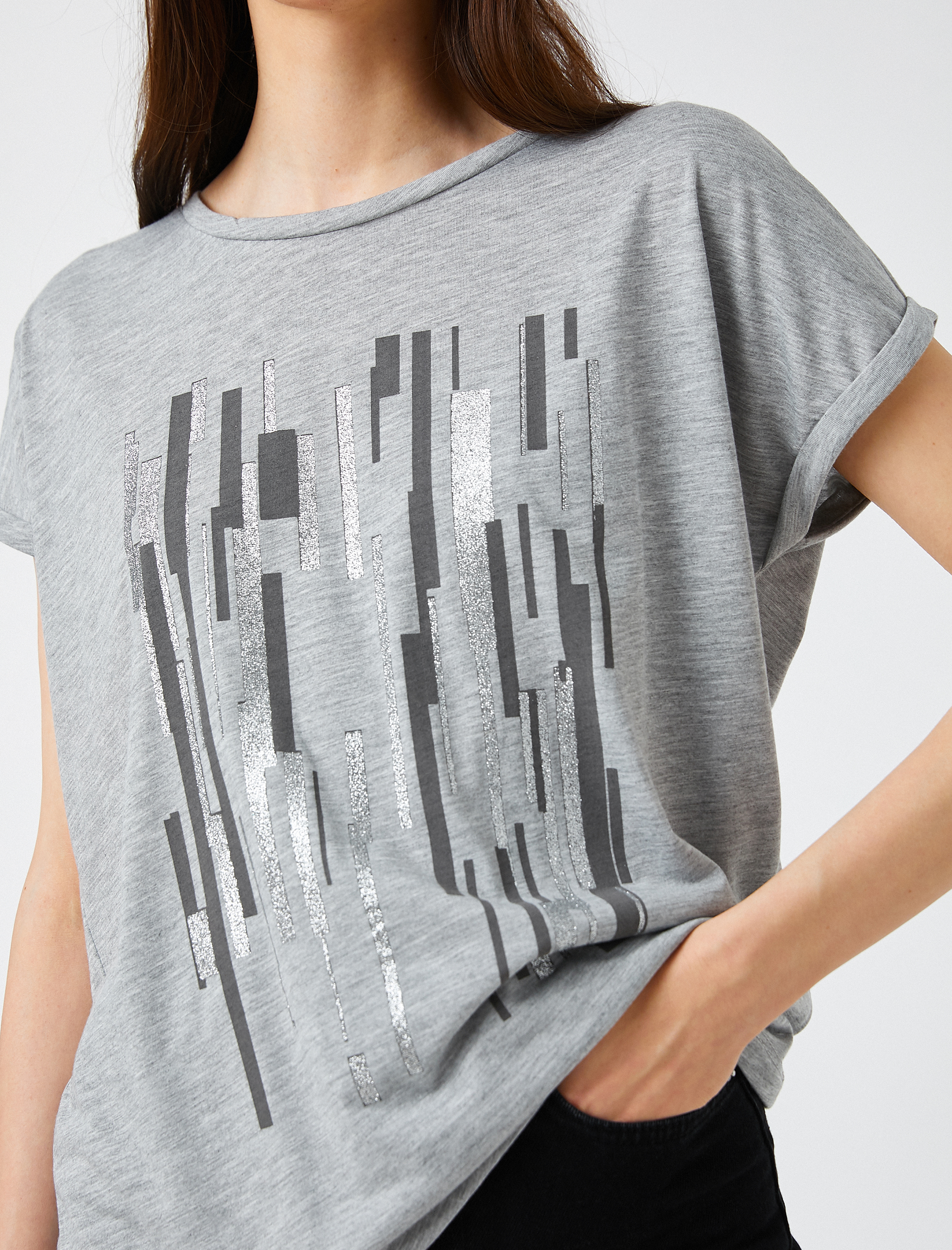   Bisiklet Yaka Kısa Kollu Baskılı Tişört