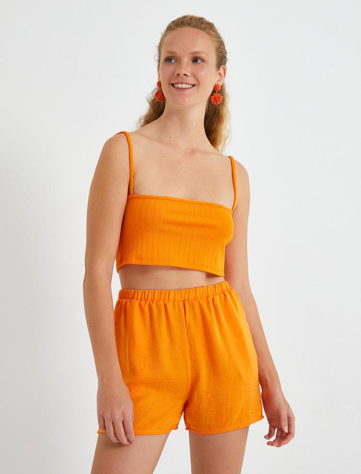  Rahat Kesim Mini Şort Saten Görünümlü