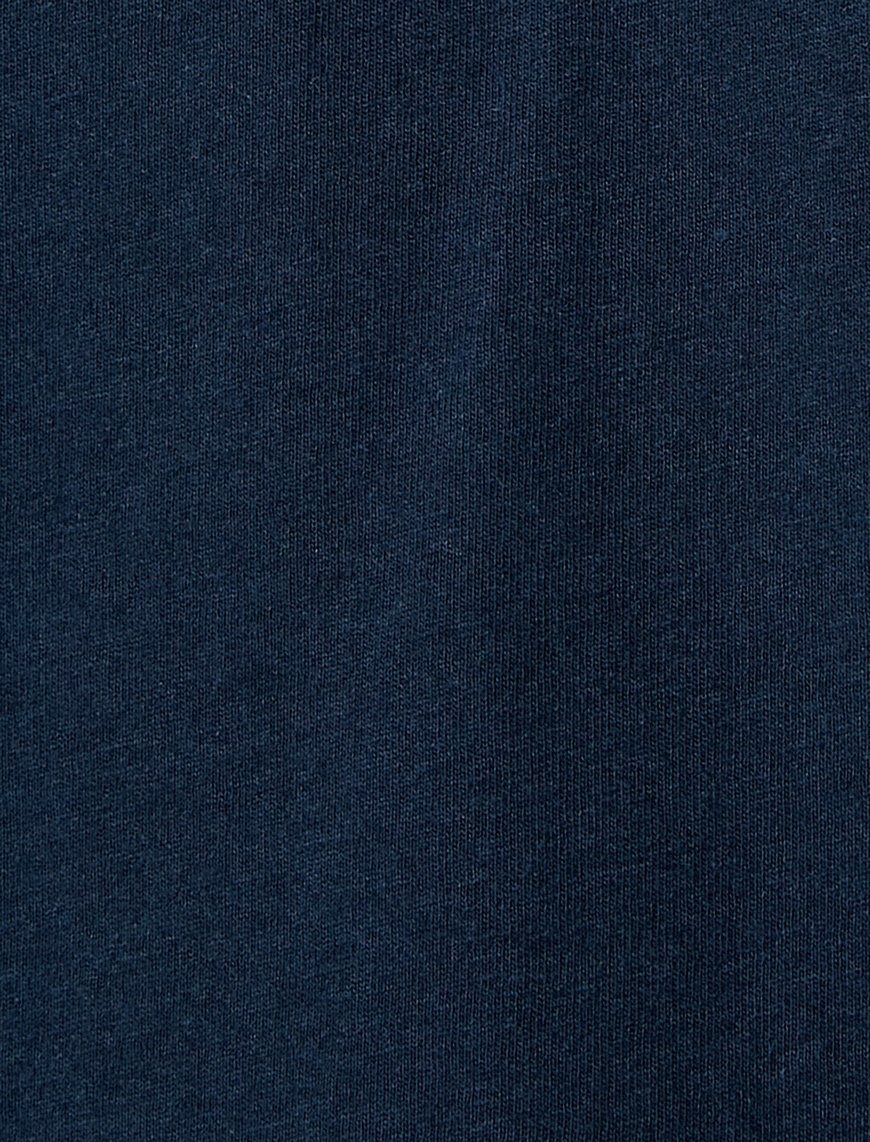   Minimal Baskılı Tişört