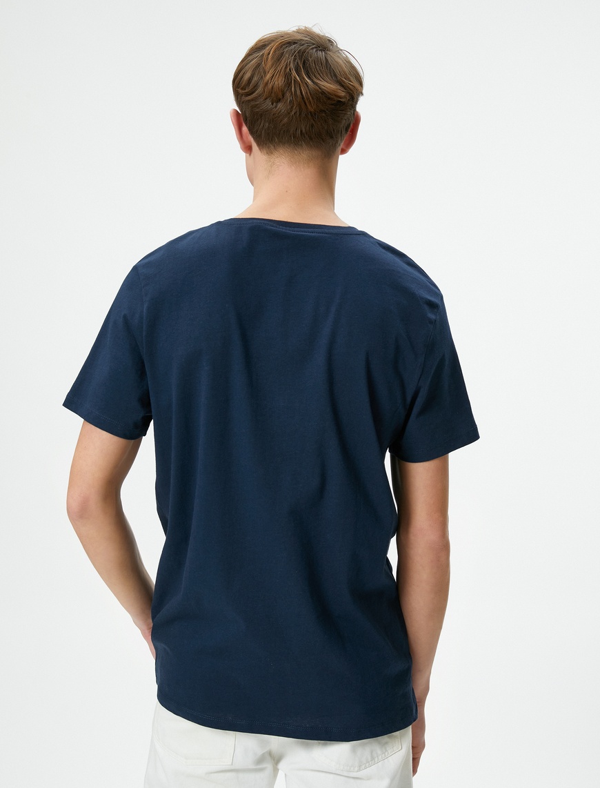   Minimal Baskılı Tişört