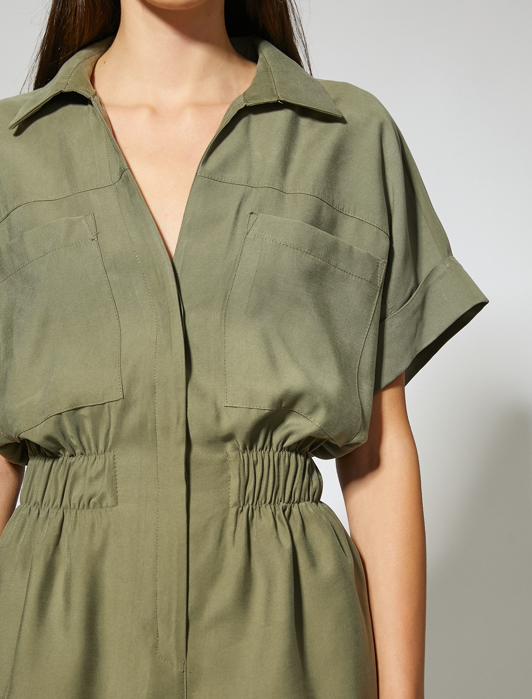   İpek Görünümlü Şortlu Tulum