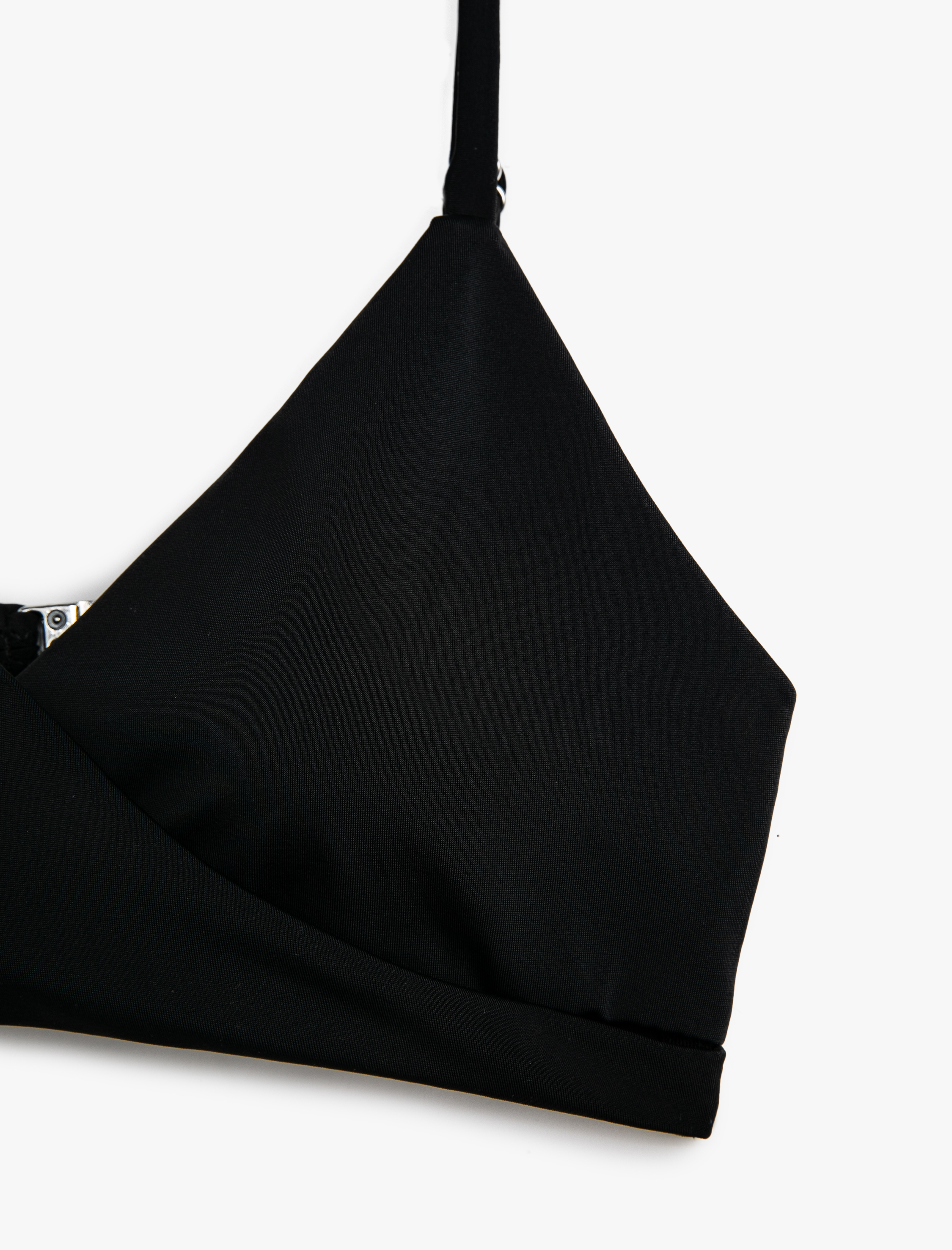   Üçgen Bikini Üstü İnce Askılı