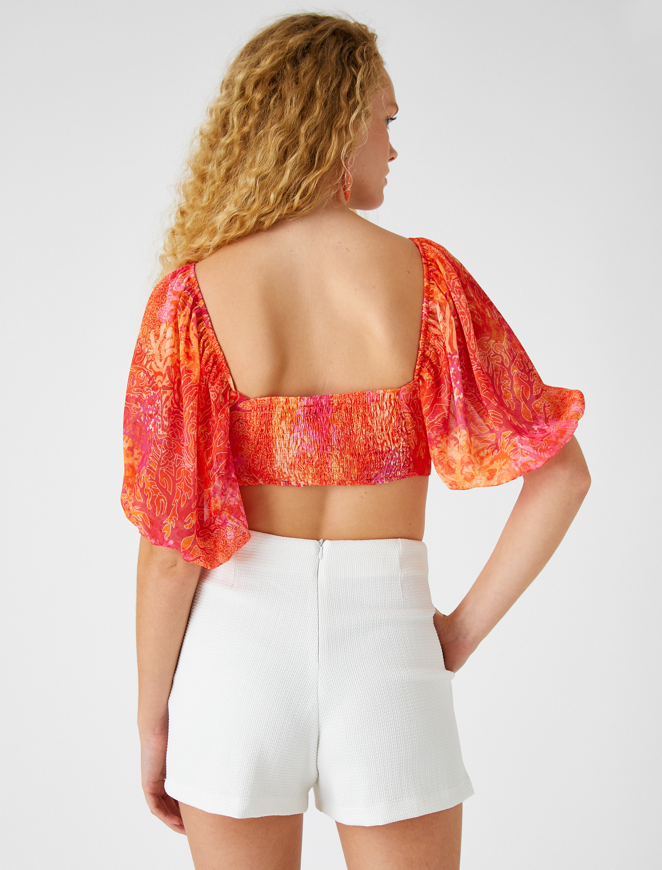   Koton X Şahika Ercümen - Crop Bluz Balon Kollu Bağlama Detaylı