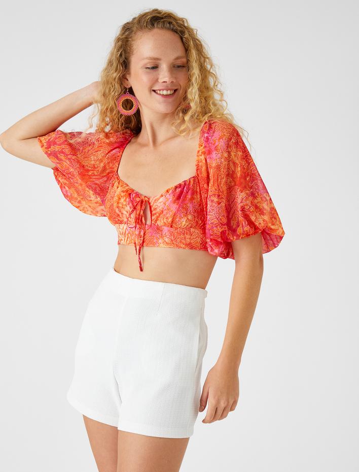  Koton X Şahika Ercümen - Crop Bluz Balon Kollu Bağlama Detaylı