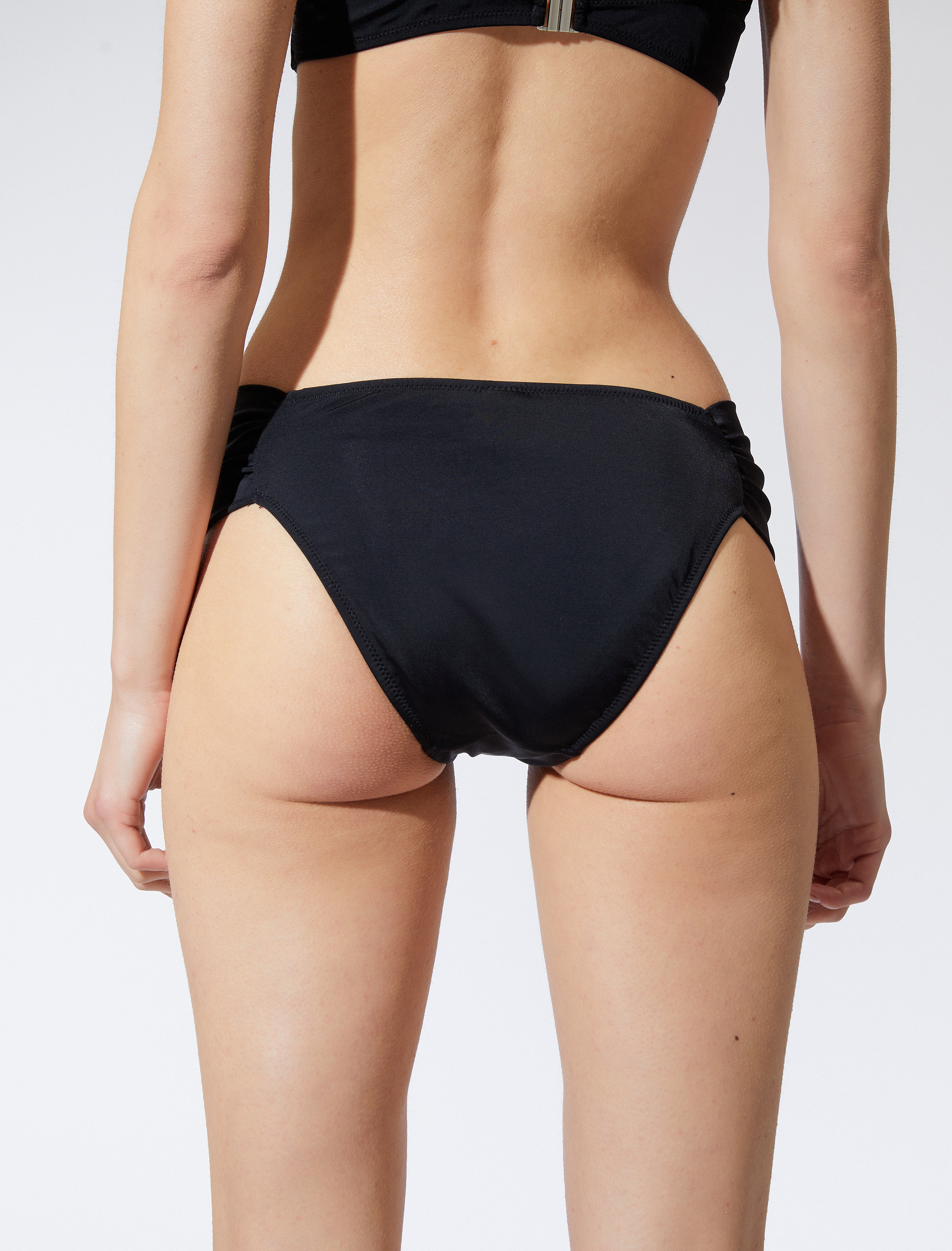   Bikini Altı Yanları Büzgü Detaylı