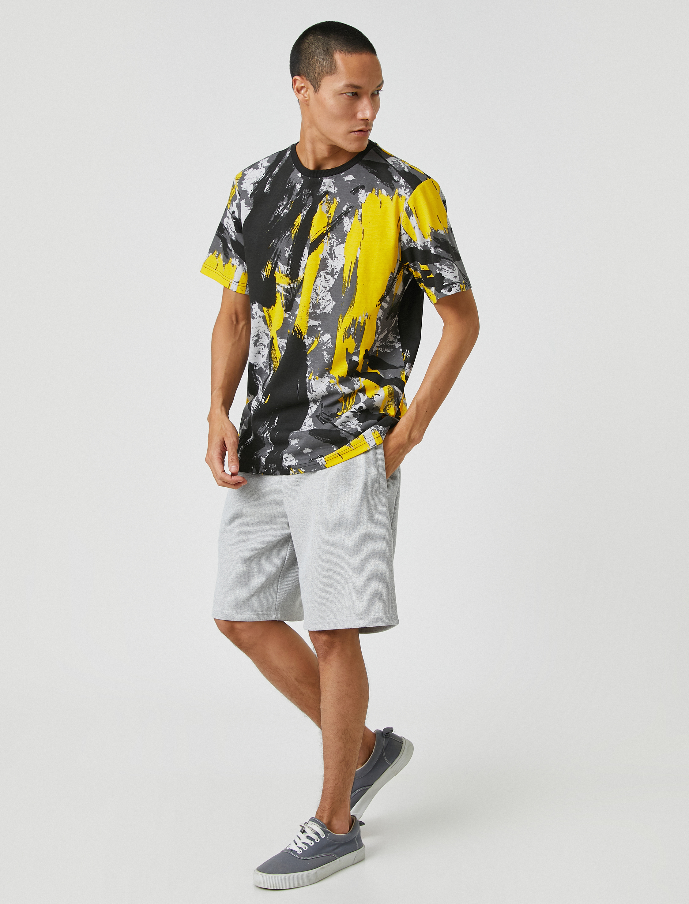   Basic Şort Beli Bağcıklı Cep Detaylı