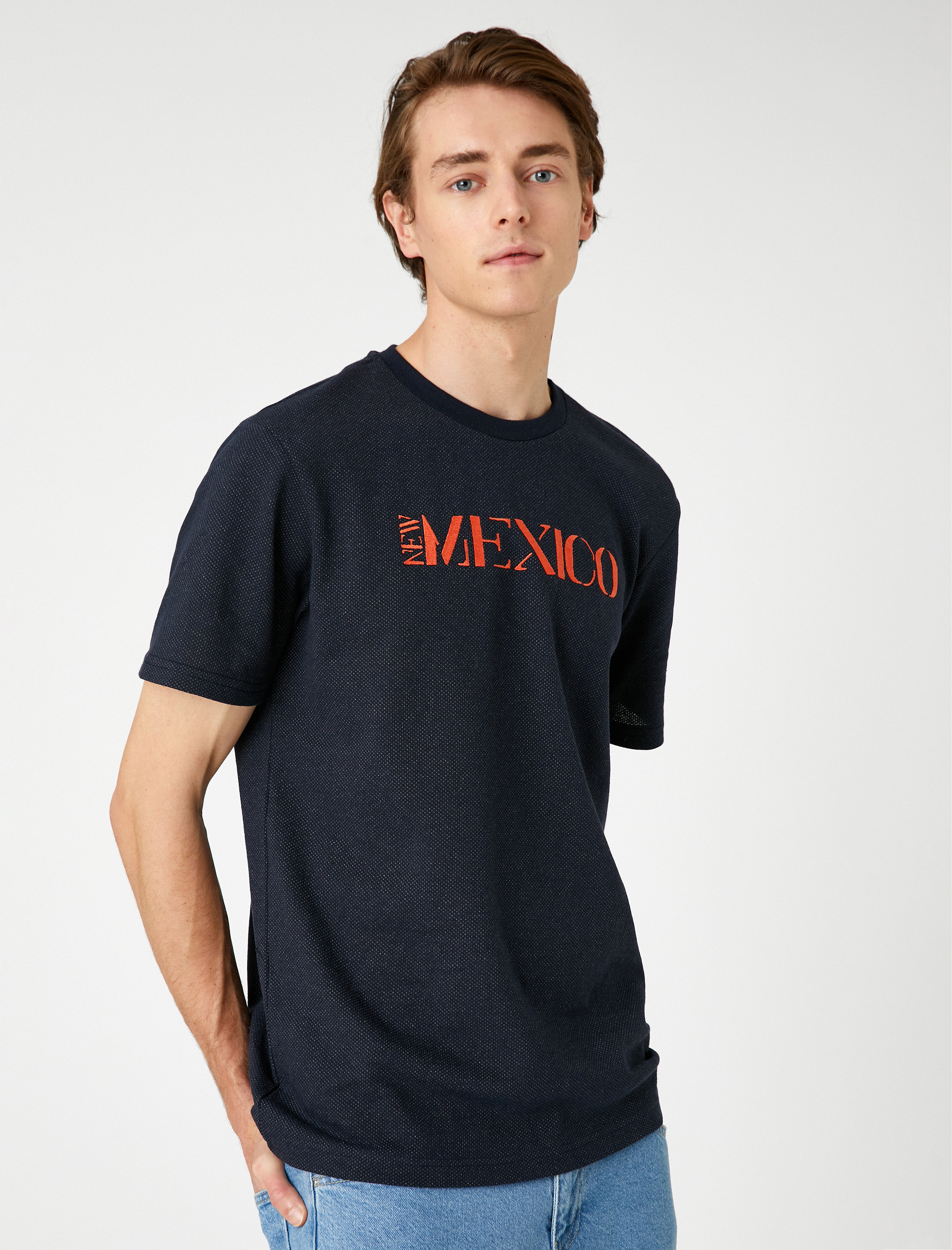   Dokuma Tişört Yazı İşlemeli Bisiklet Yaka Kısa Kollu