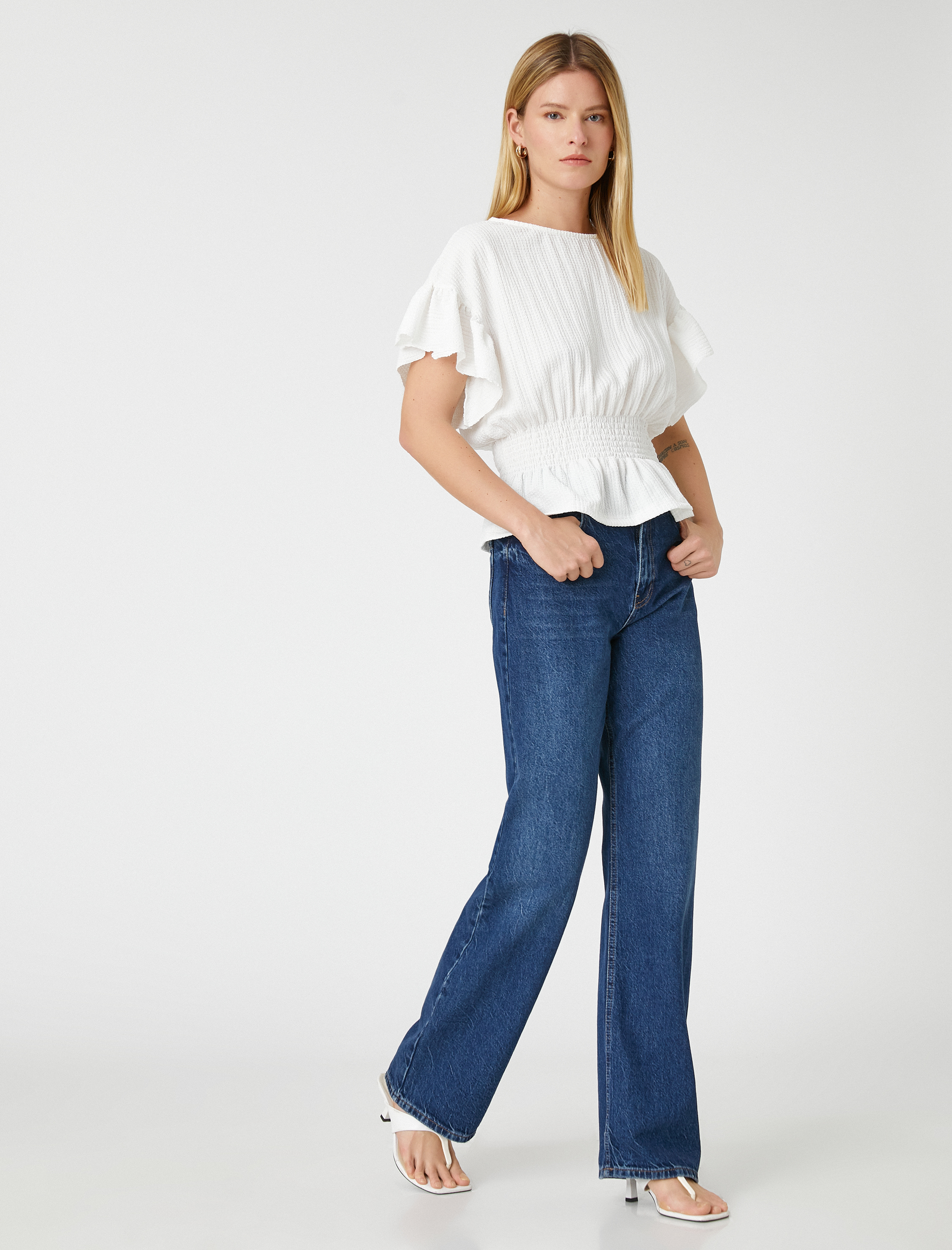   Gipeli Volanlı Tişört Kayık Yaka