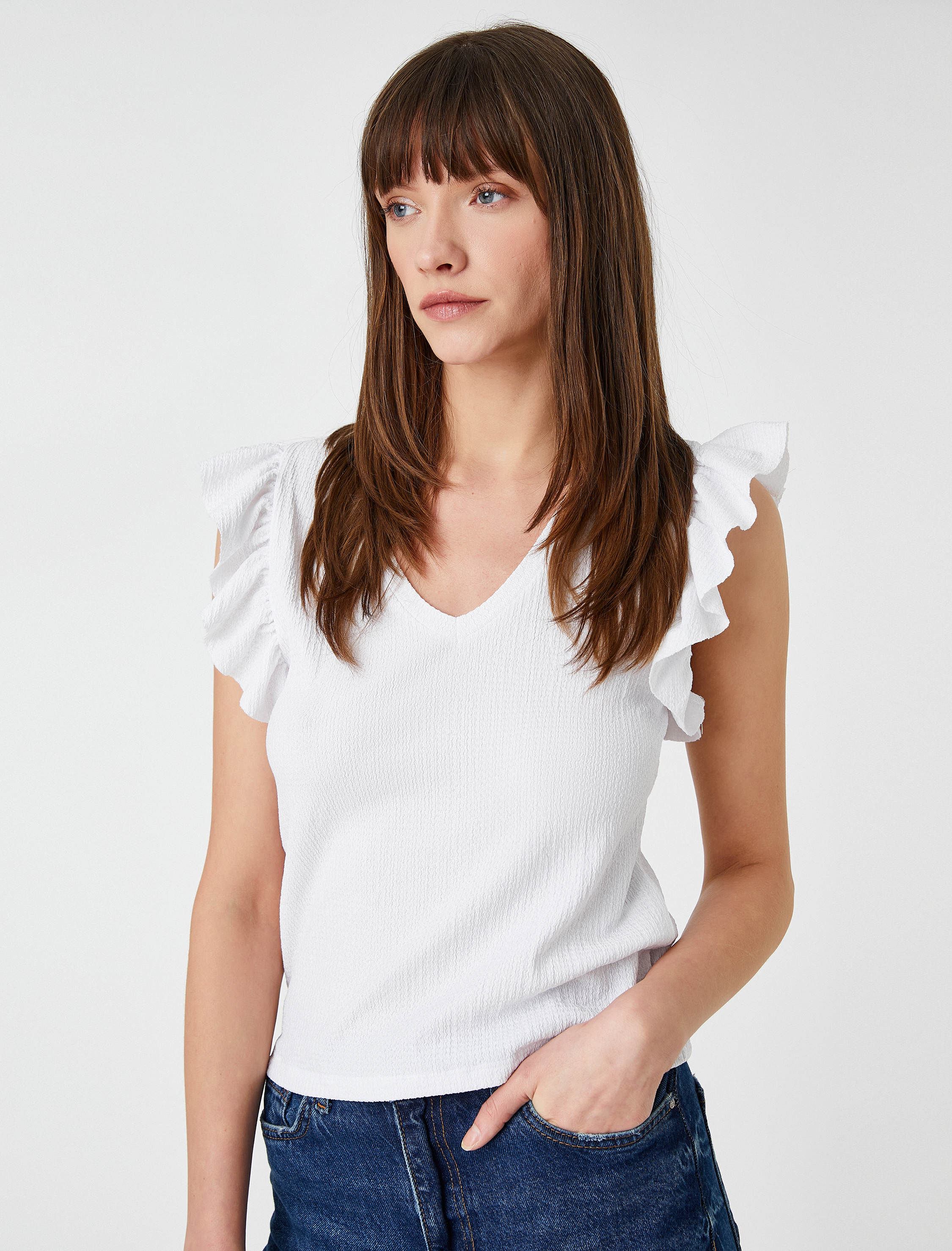   V Yaka Atlet Volan Detaylı Kolsuz