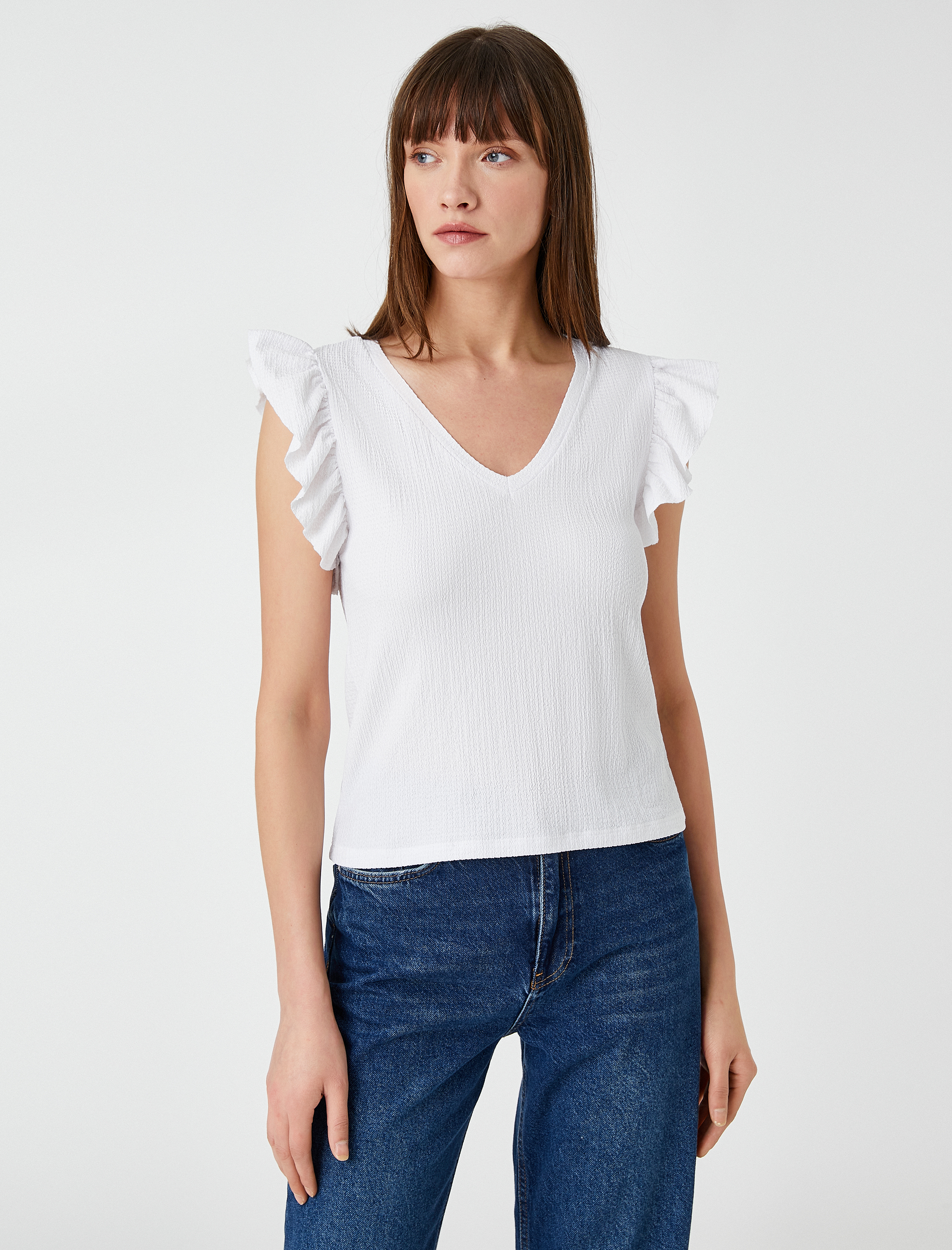   V Yaka Atlet Volan Detaylı Kolsuz