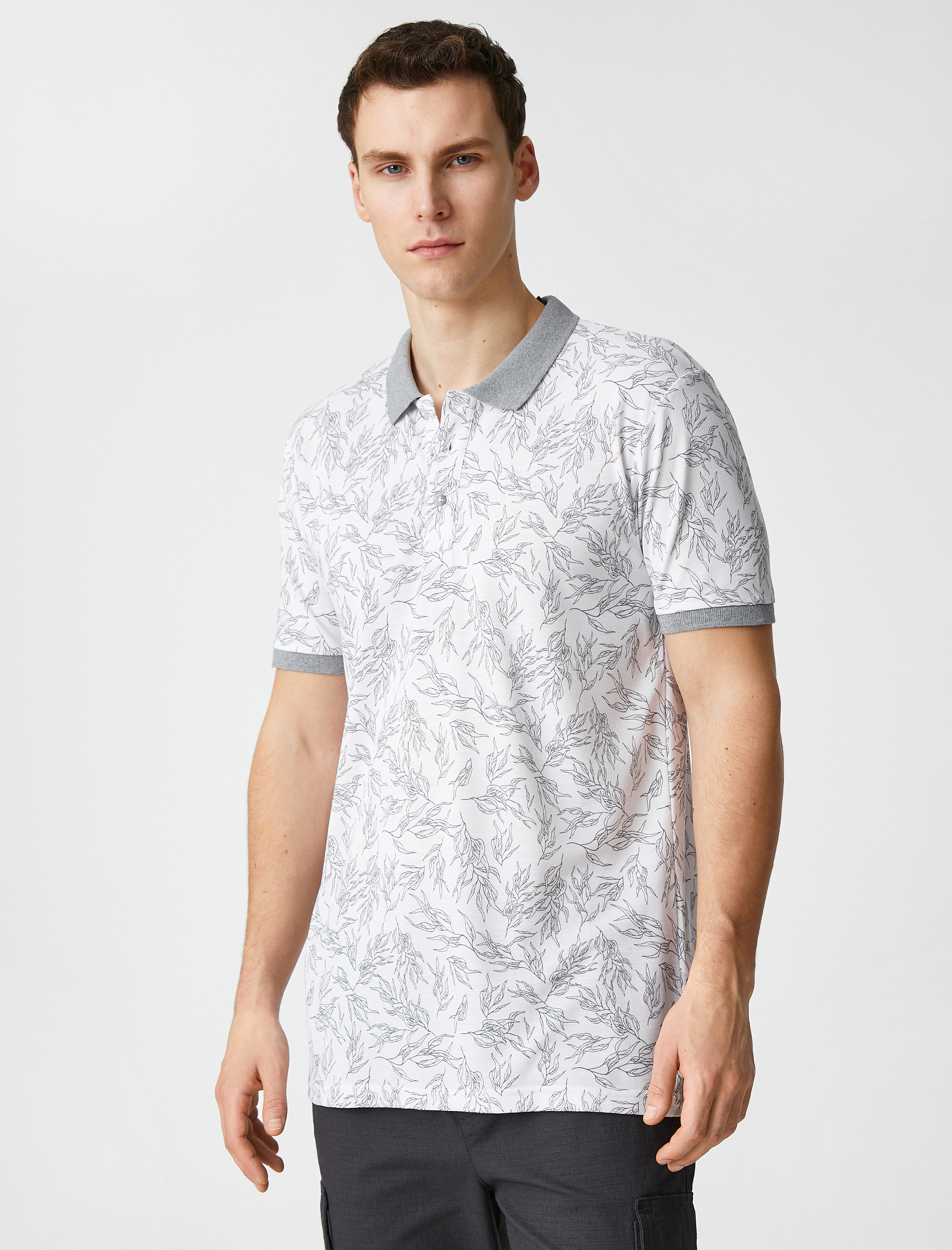   Polo Yaka Tişört Çiçekli Düğmeli Kısa Kollu Dar Kesim