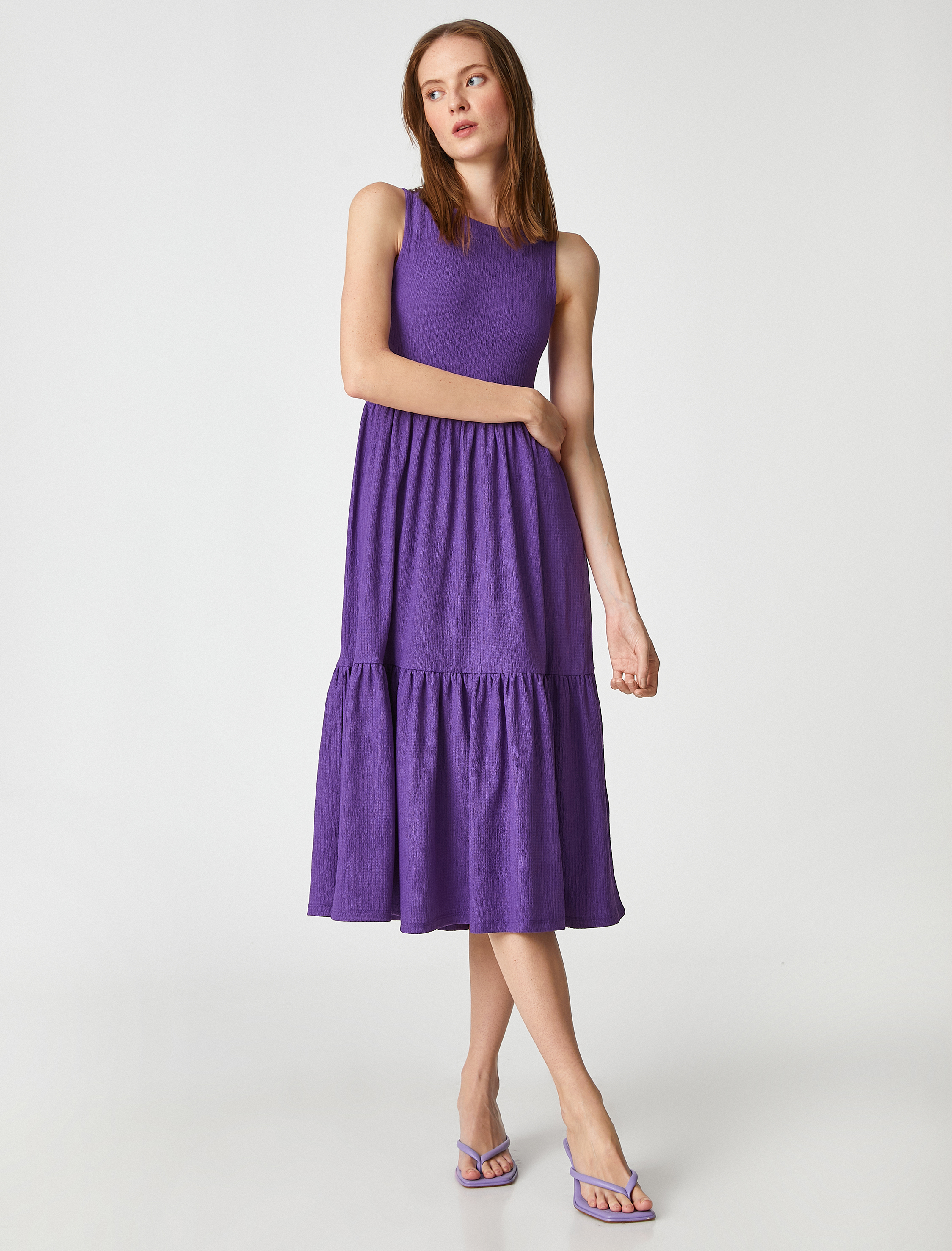   Katlı Midi Boy Elbise Kolsuz Yuvarlak Yaka