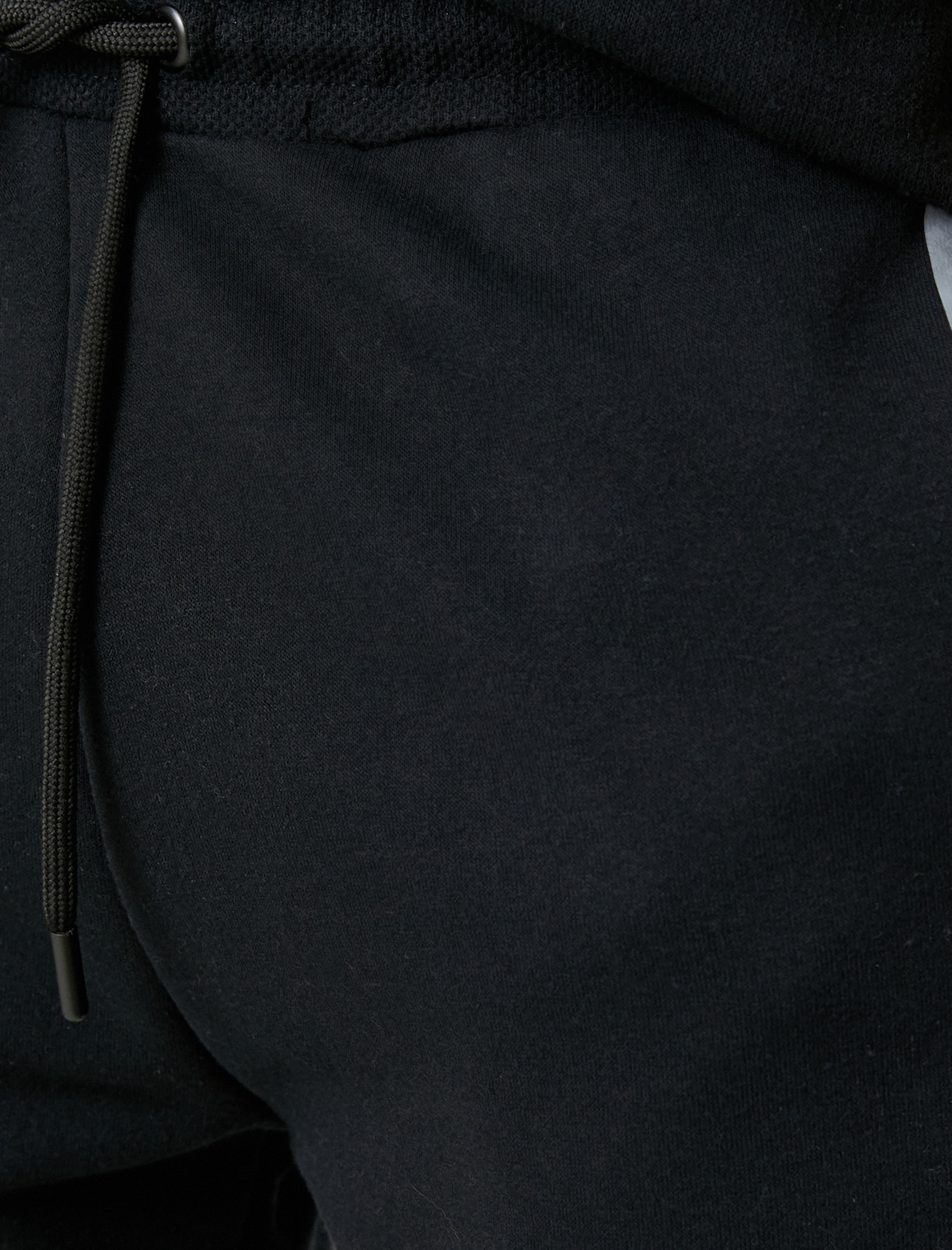   Beli Bağcıklı Şort Fermuar Cep Detaylı Dar Kesim