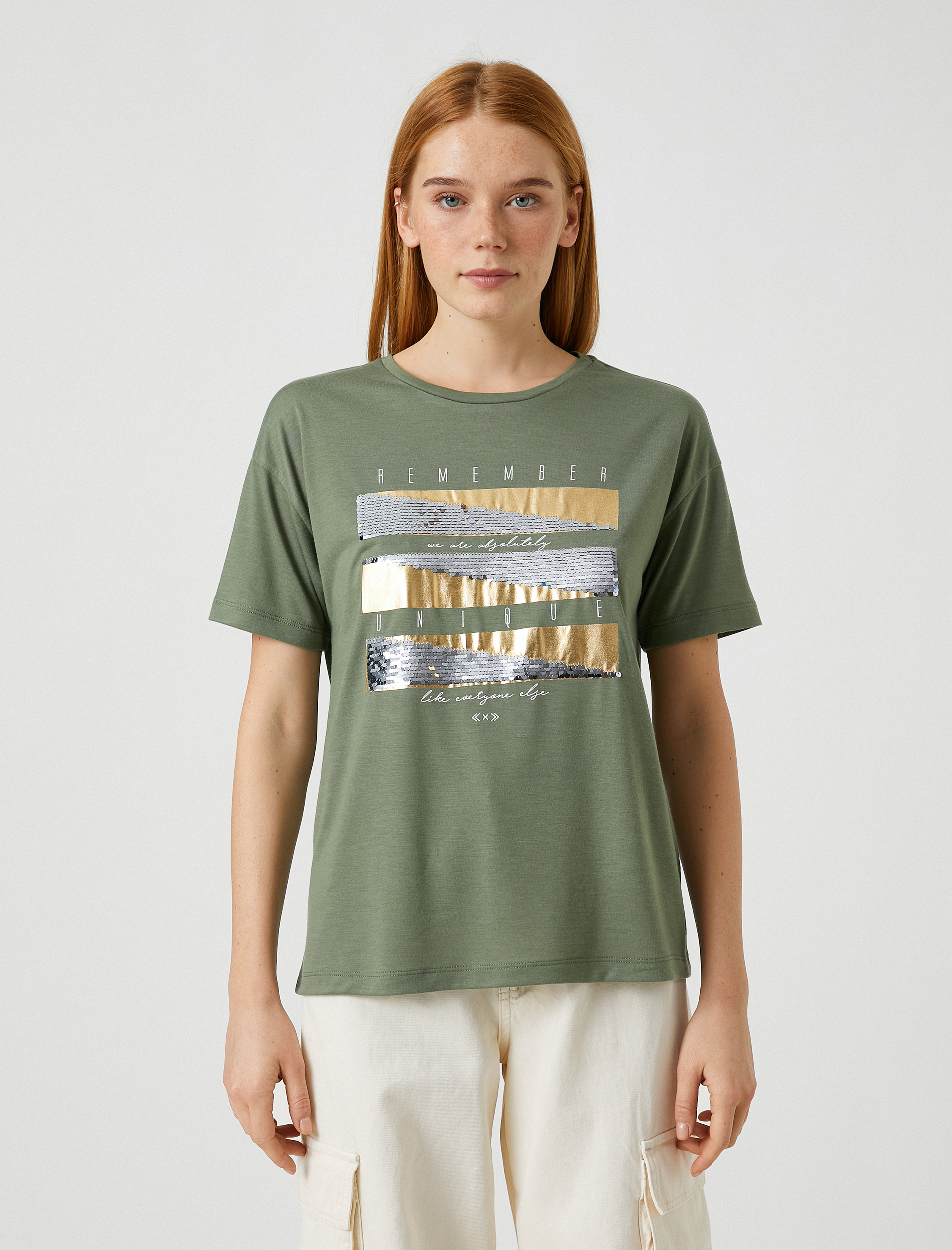   Payetli Tişört Kısa Kollu Bisiklet Yaka