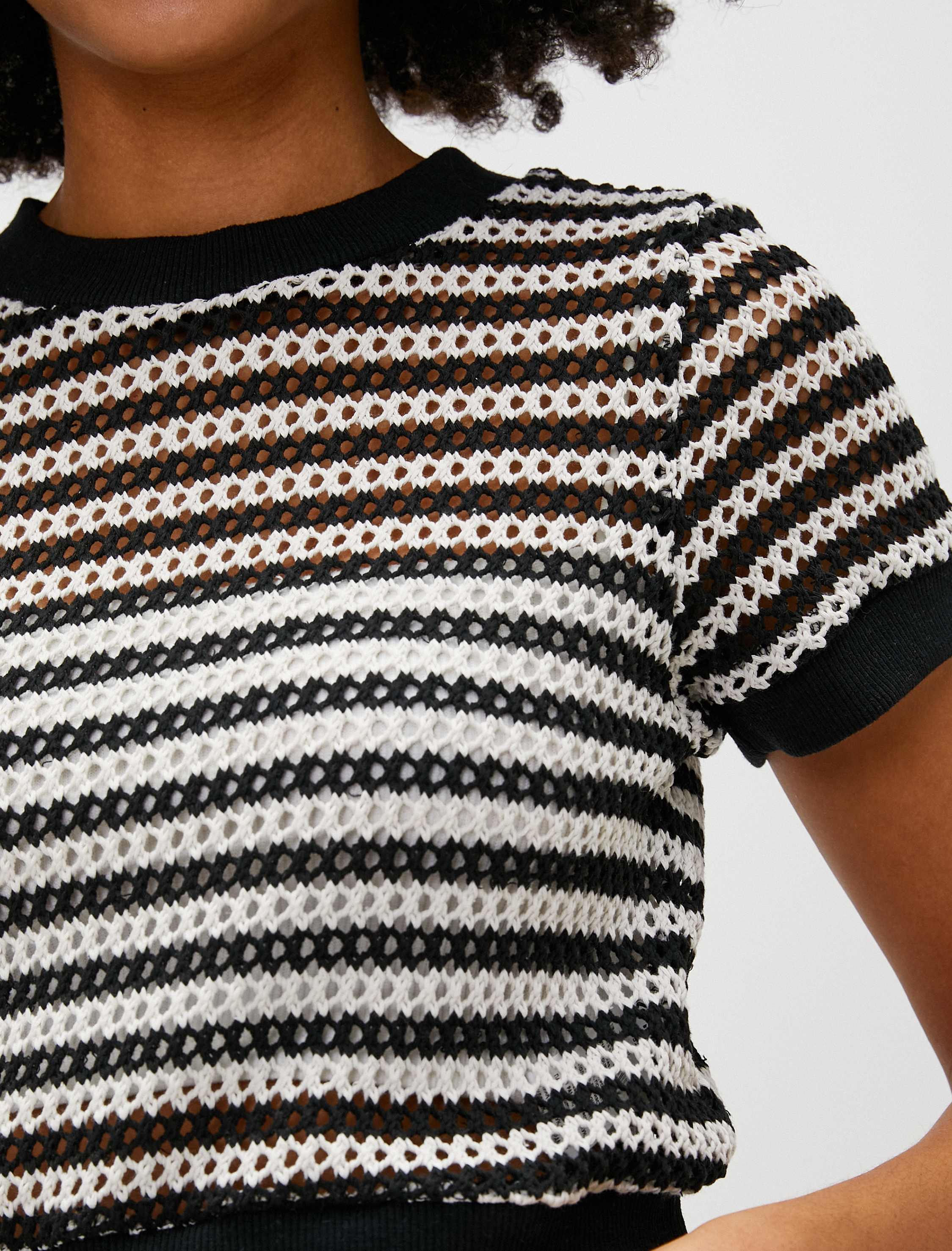   Crop Kroşe Tişört File Kısa Kollu Bisiklet Yaka Ajurlu