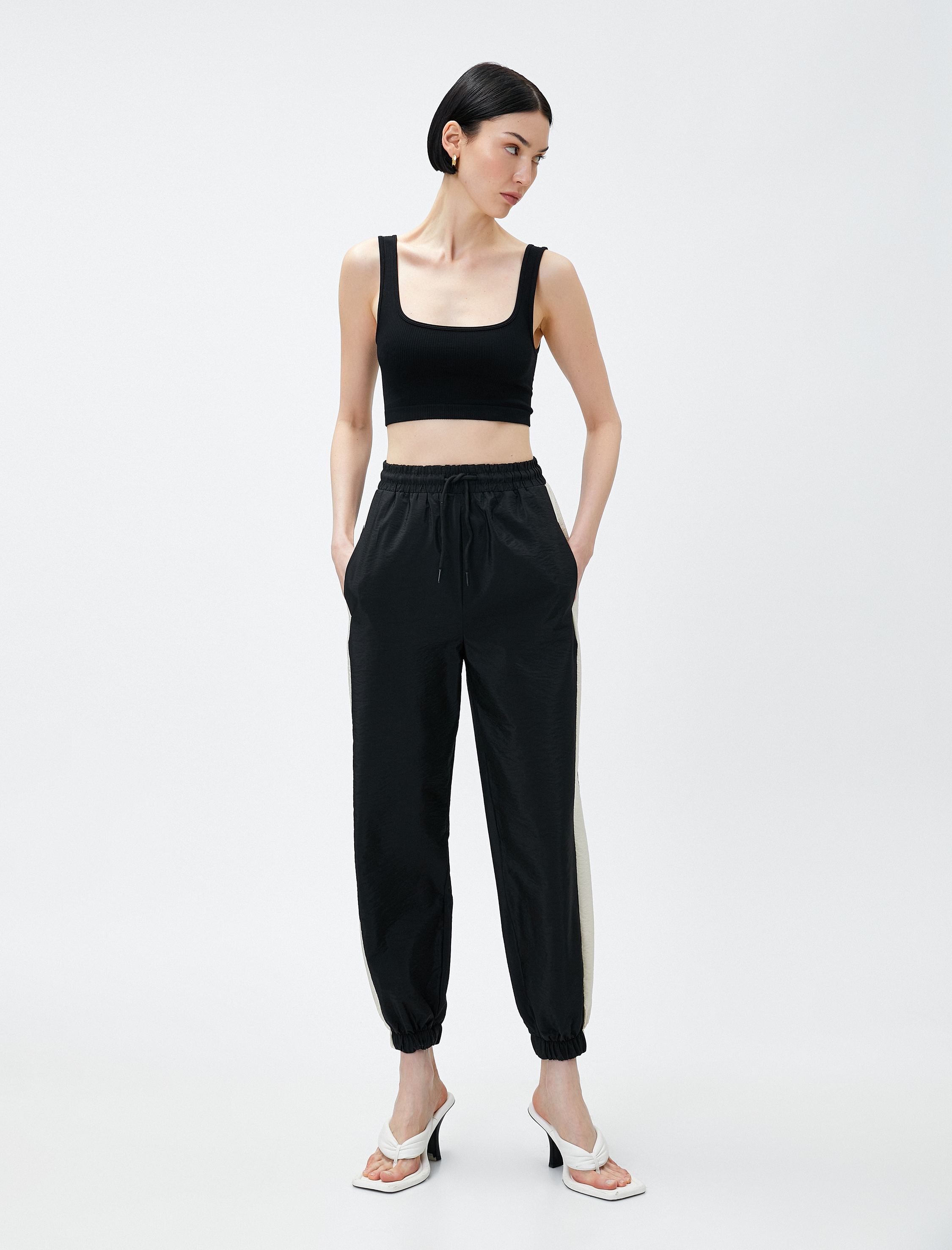   Jogger Paraşüt Pantolon Yanı Çizgili