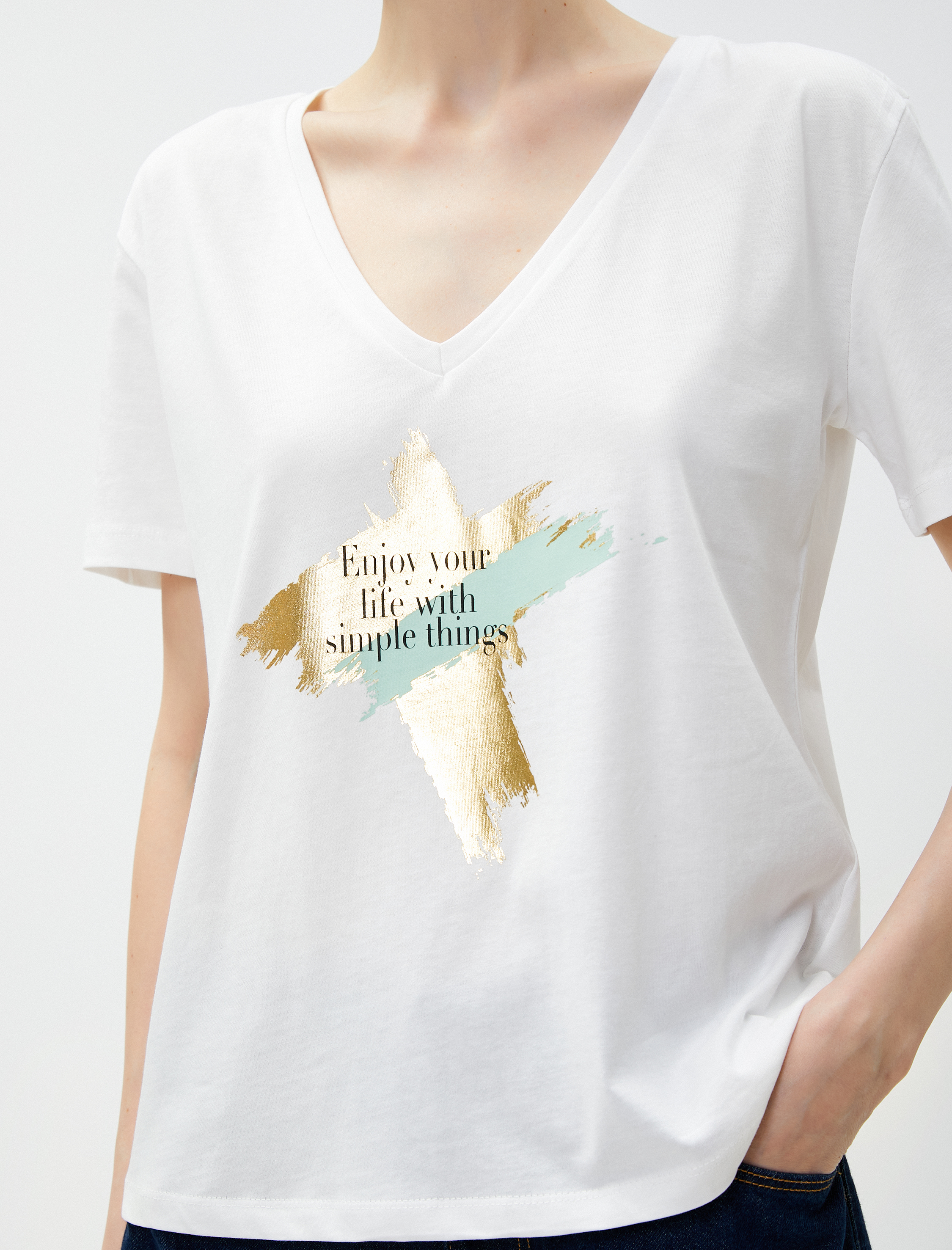   Parlak Baskılı Tişört V Yaka Pamuklu