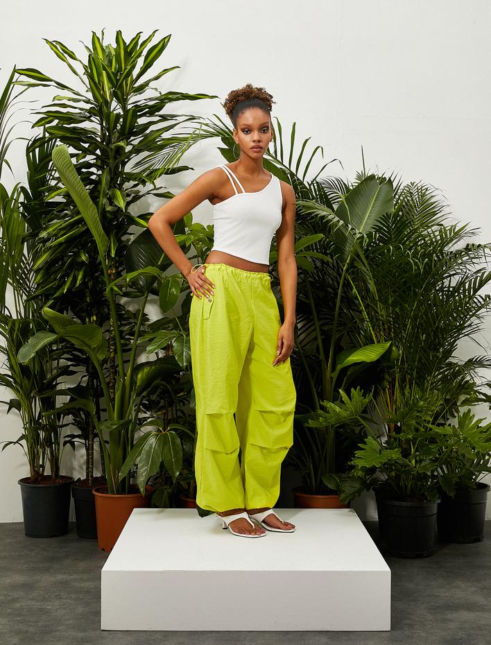  Crop Fitilli Atlet Asimetrik Yaka