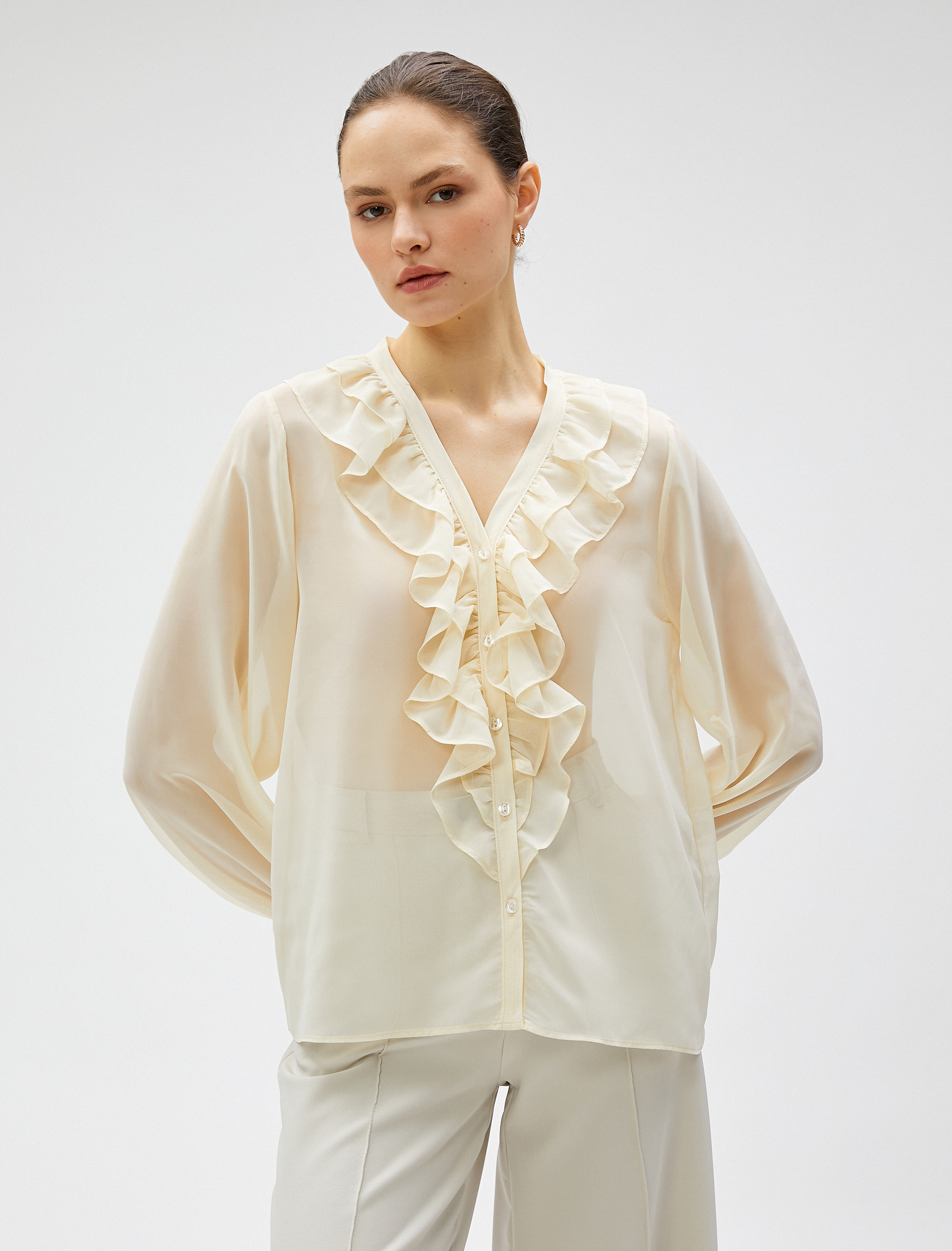   Şifon Gömlek Fırfırlı Uzun Kollu