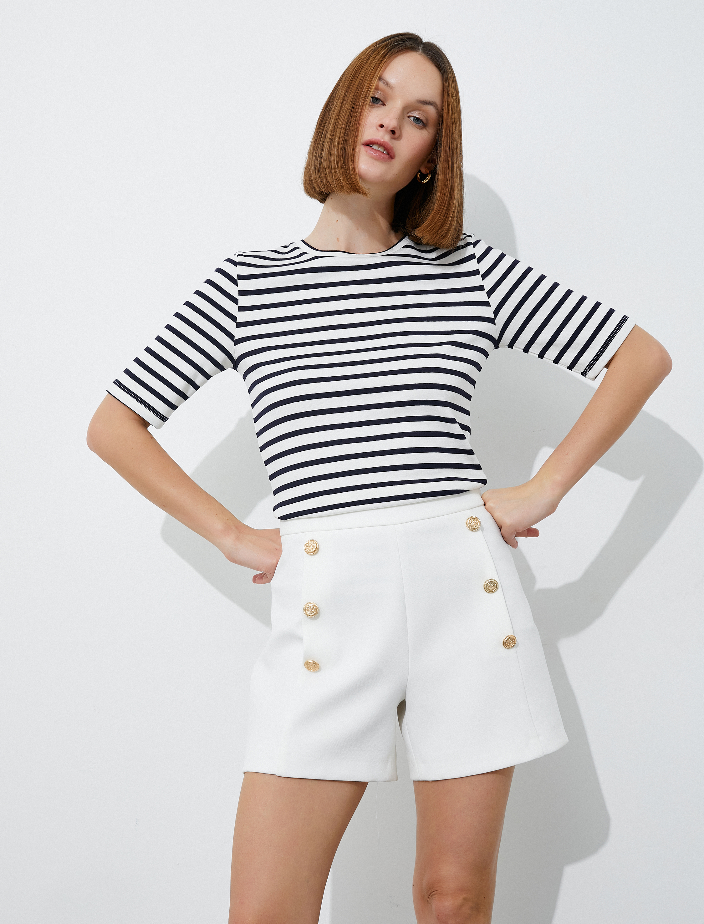   Kısa Kollu Bisiklet Yaka Tişört