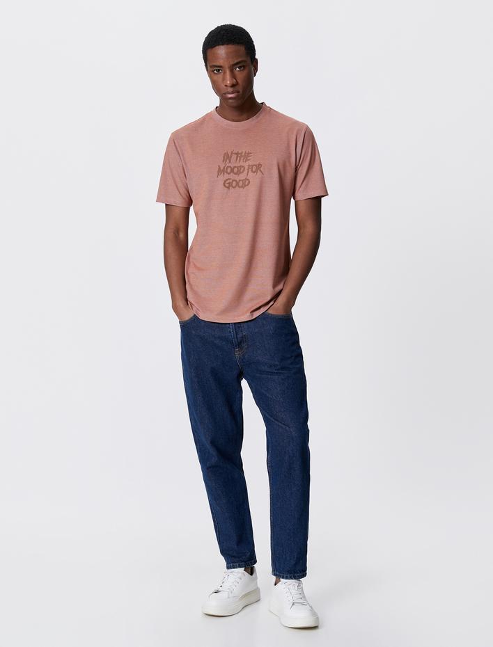  Slogan İşlemeli Tişört Dar Kesim Bisiklet Yaka Kısa Kollu