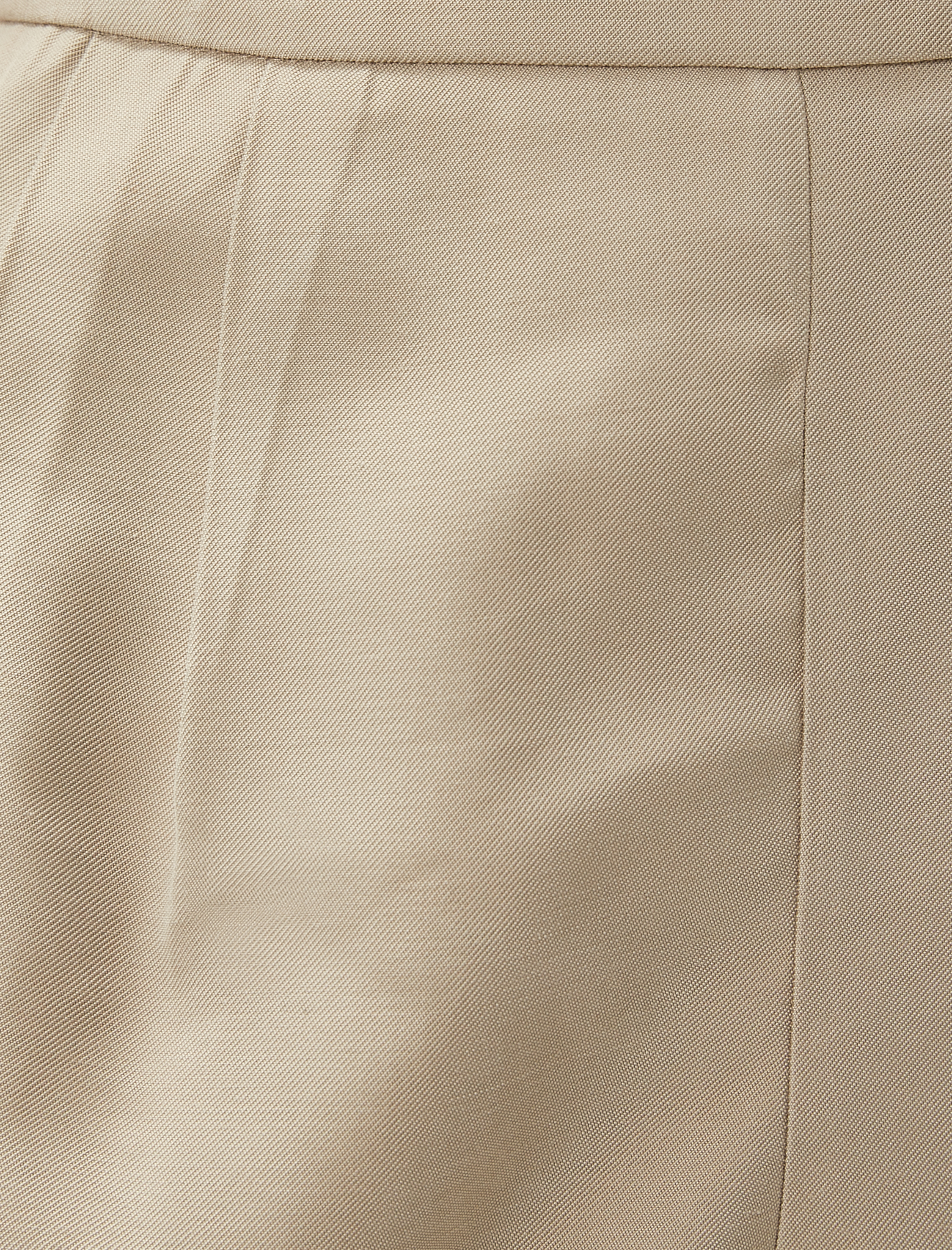   İpeksi Dokulu Mini Şort Bol Paça