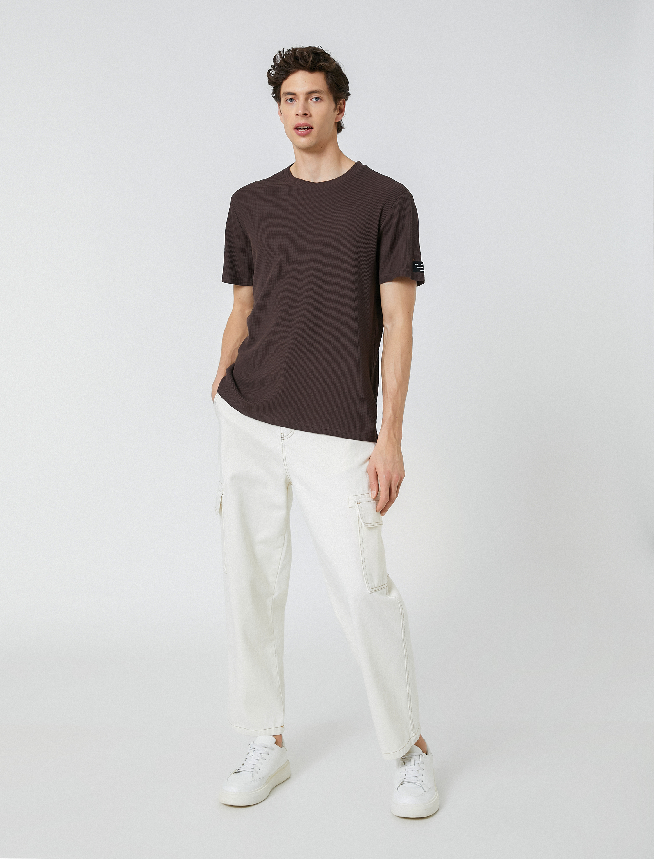   Basic Dokulu Tişört Bisiklet Yaka Kısa Kollu