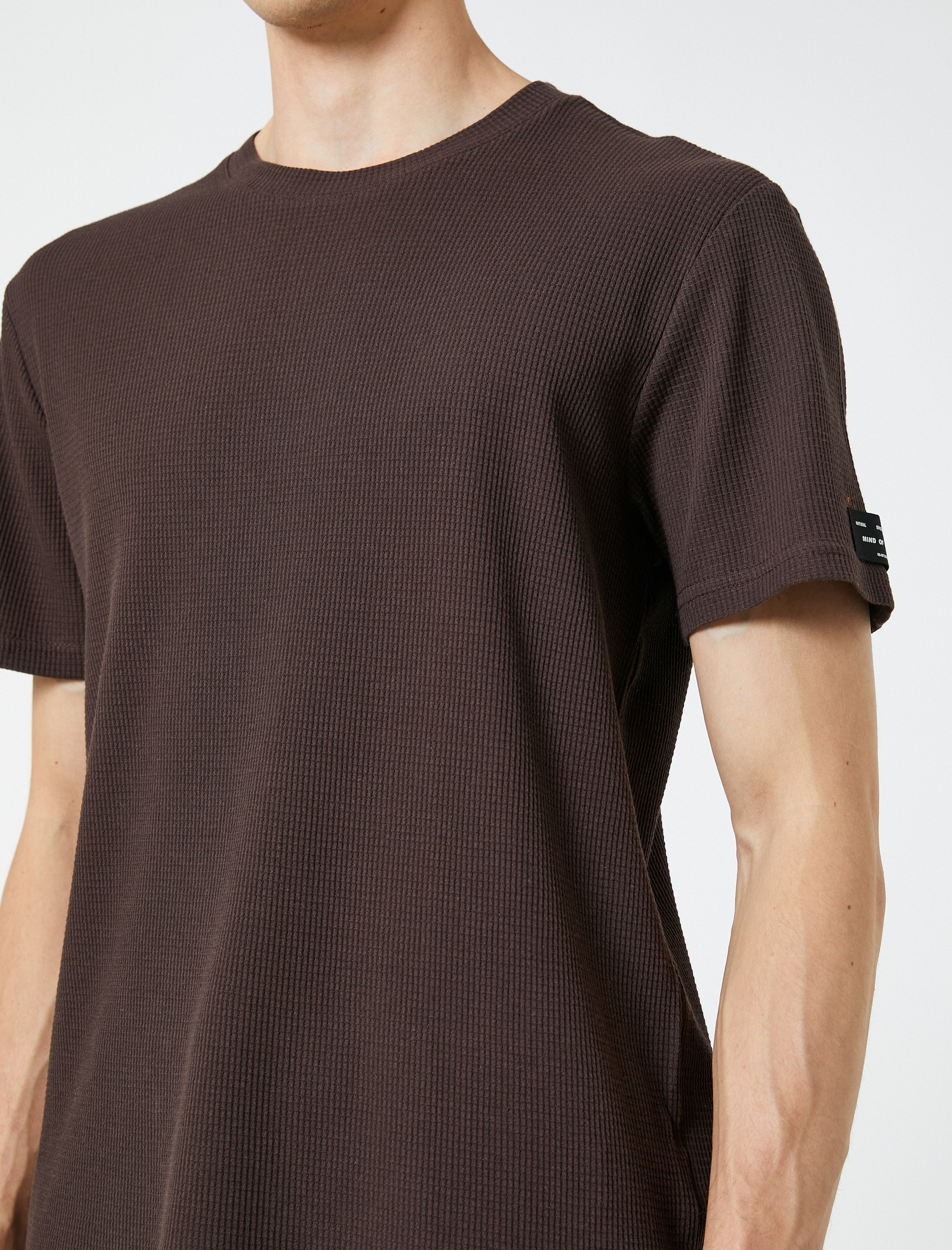   Basic Dokulu Tişört Bisiklet Yaka Kısa Kollu