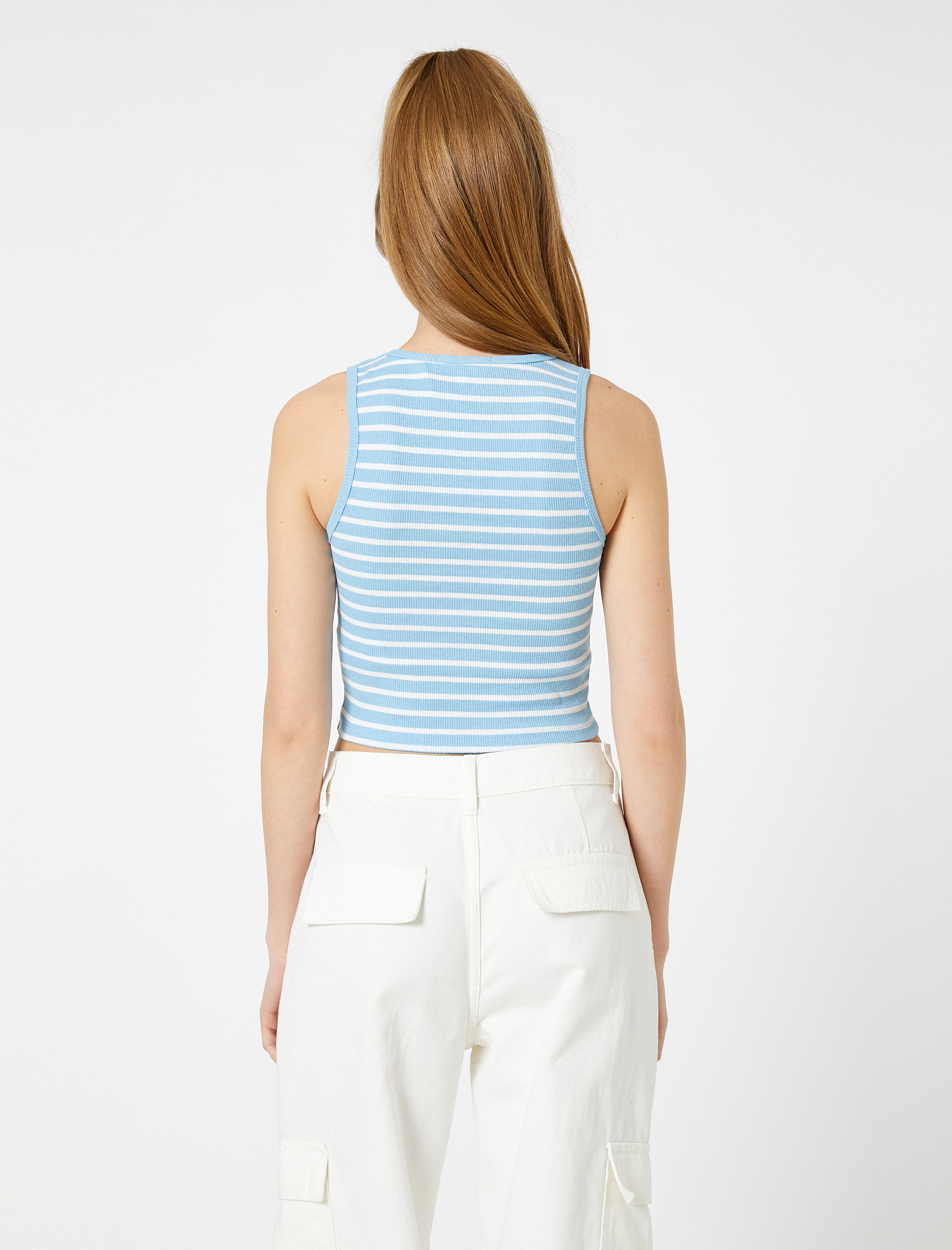   Crop Fitilli Atlet Halter Yaka Biye Detaylı