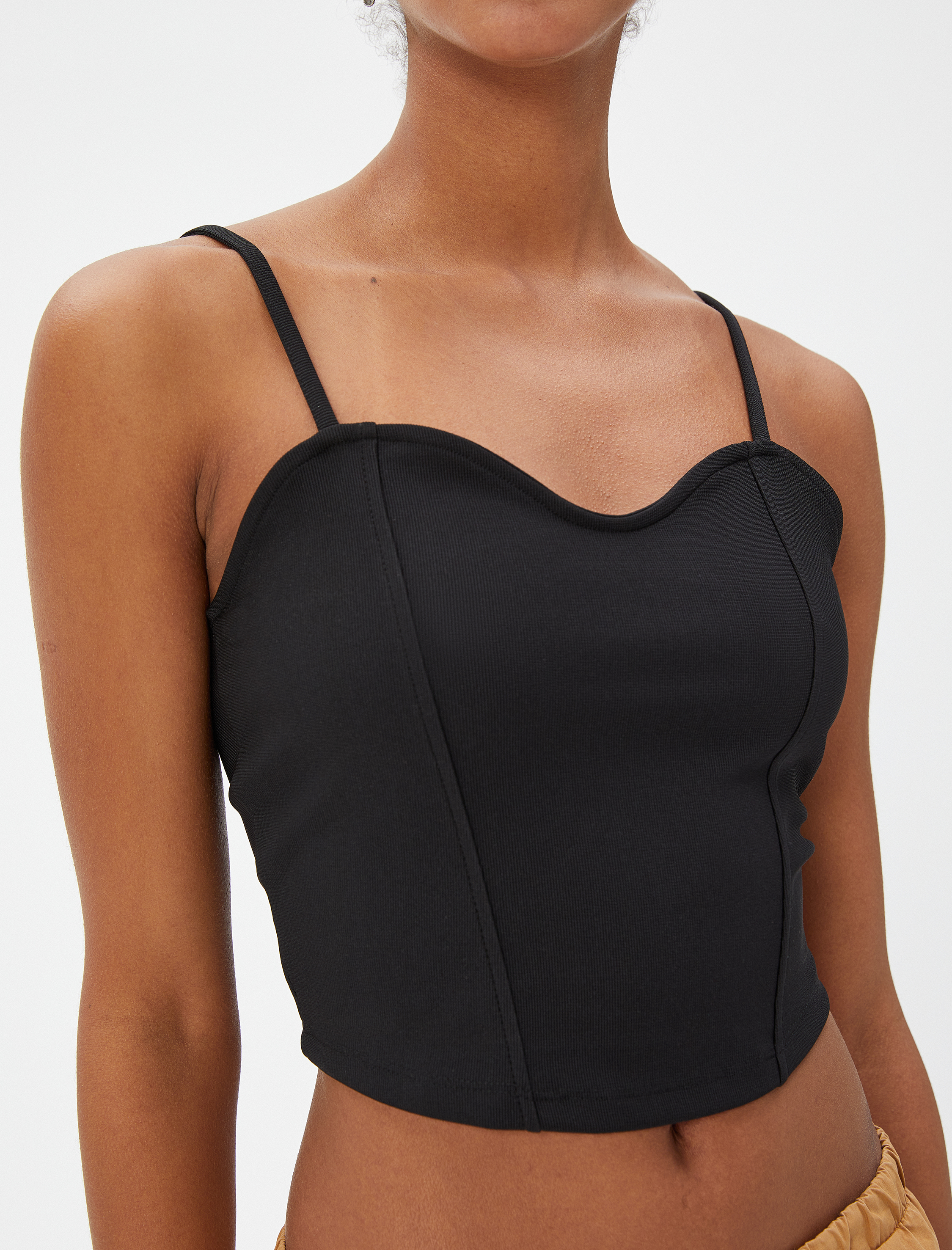   Crop Atlet İnce Askılı Korse Detaylı Kalp Yaka