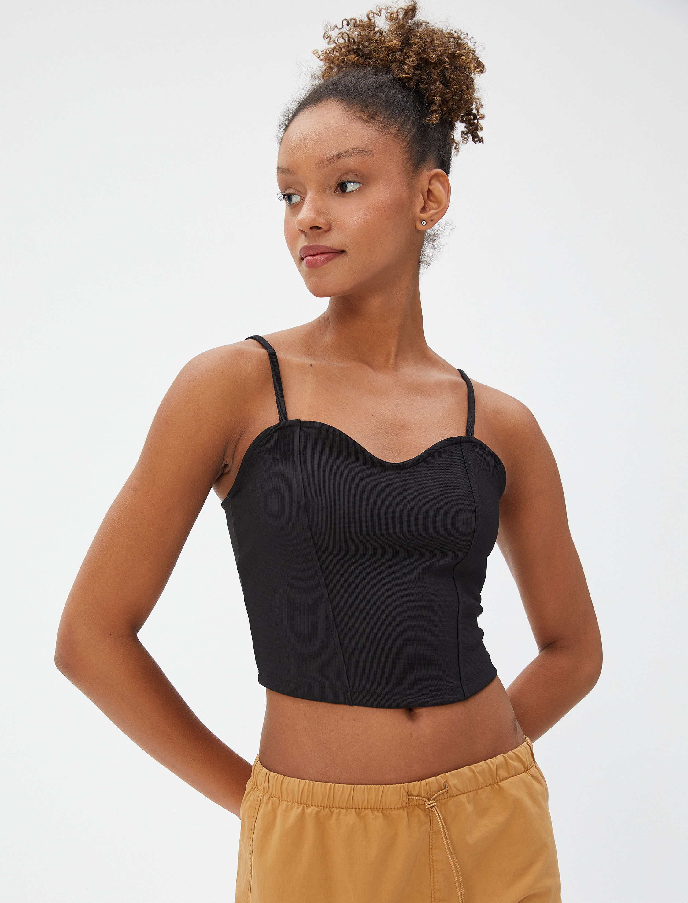   Crop Atlet İnce Askılı Korse Detaylı Kalp Yaka