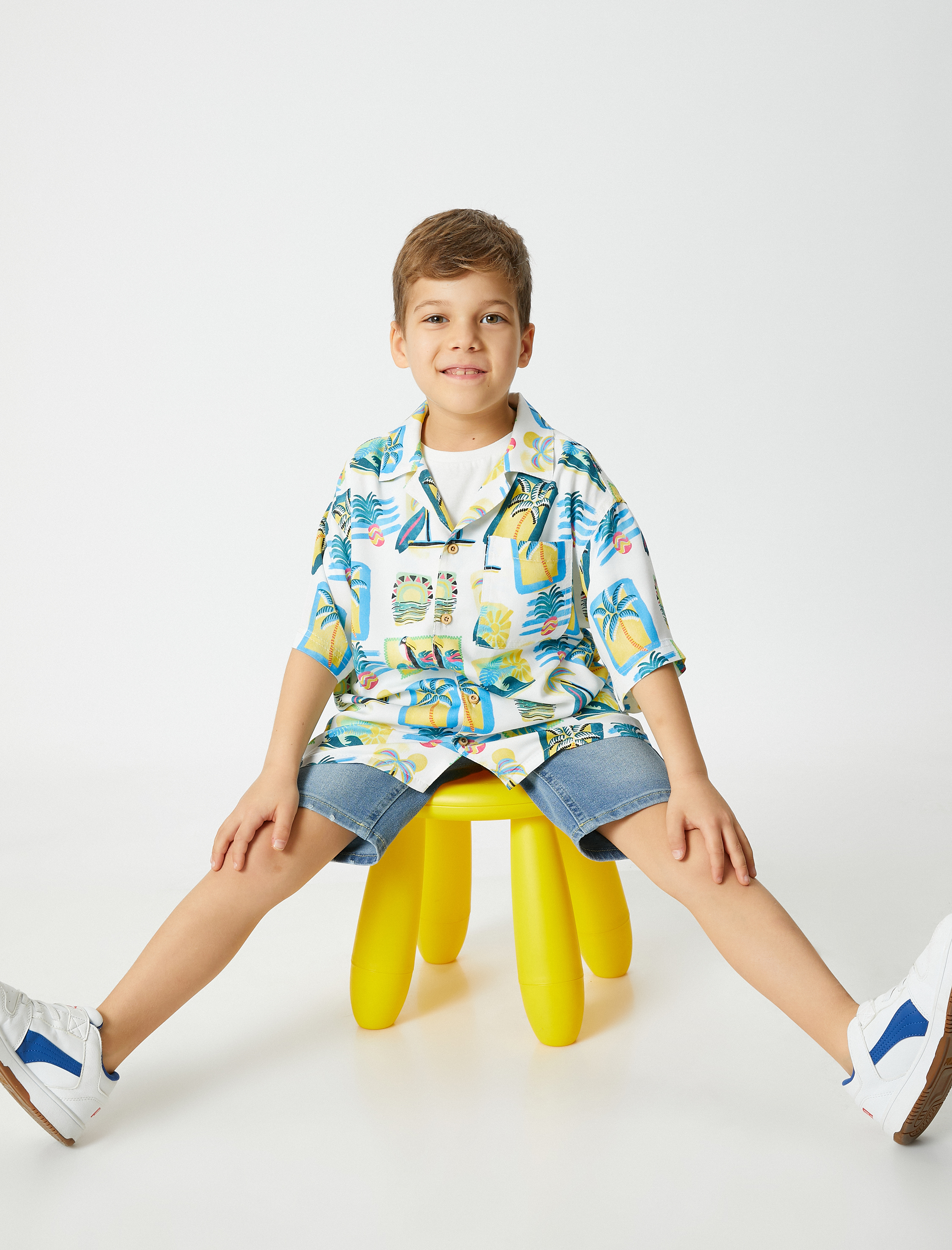  Erkek Çocuk Gömlek Oversize Kısa Kollu Tek Cep Detaylı Baskılı