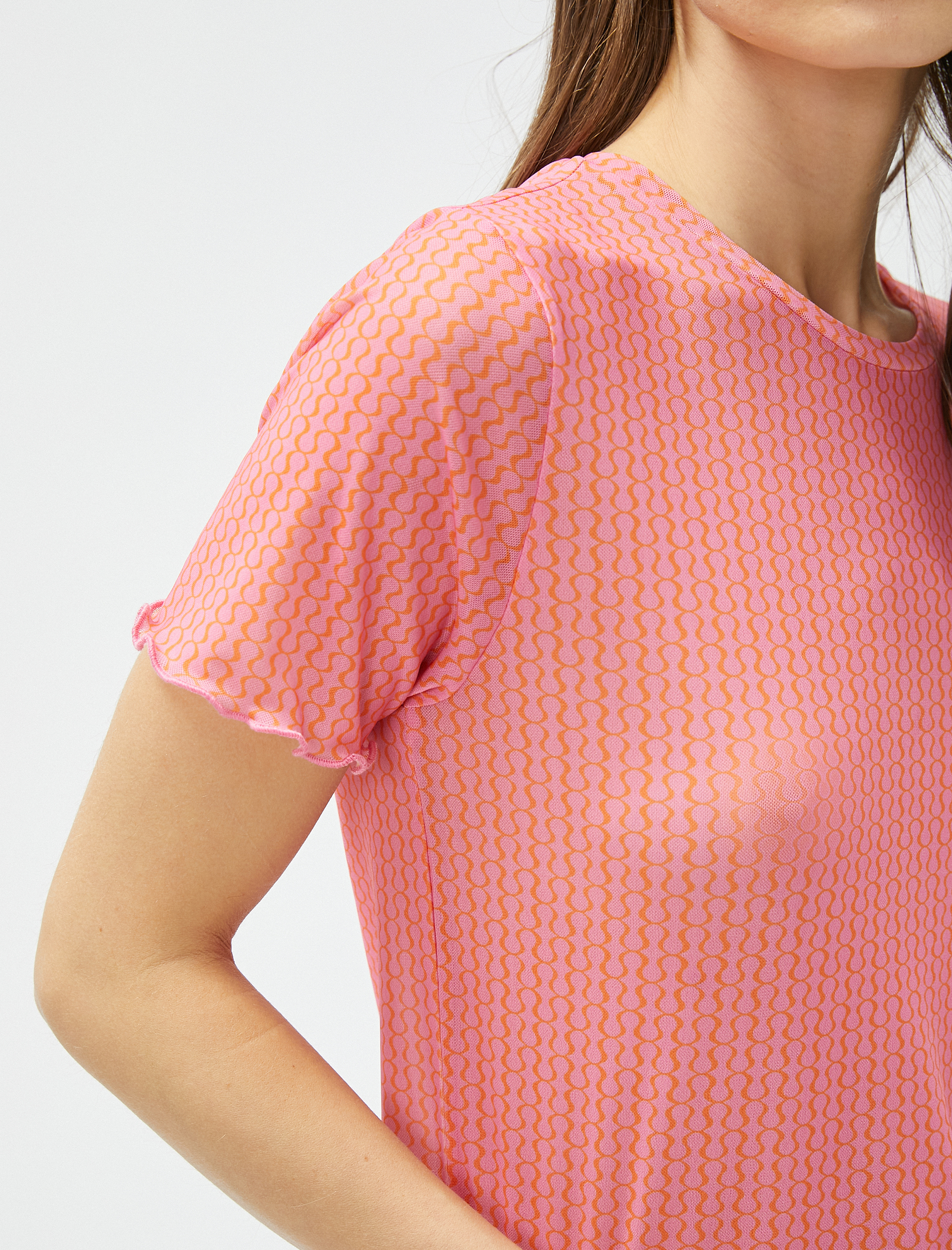   Transparan Tişört Fırfır Detaylı Kısa Kollu