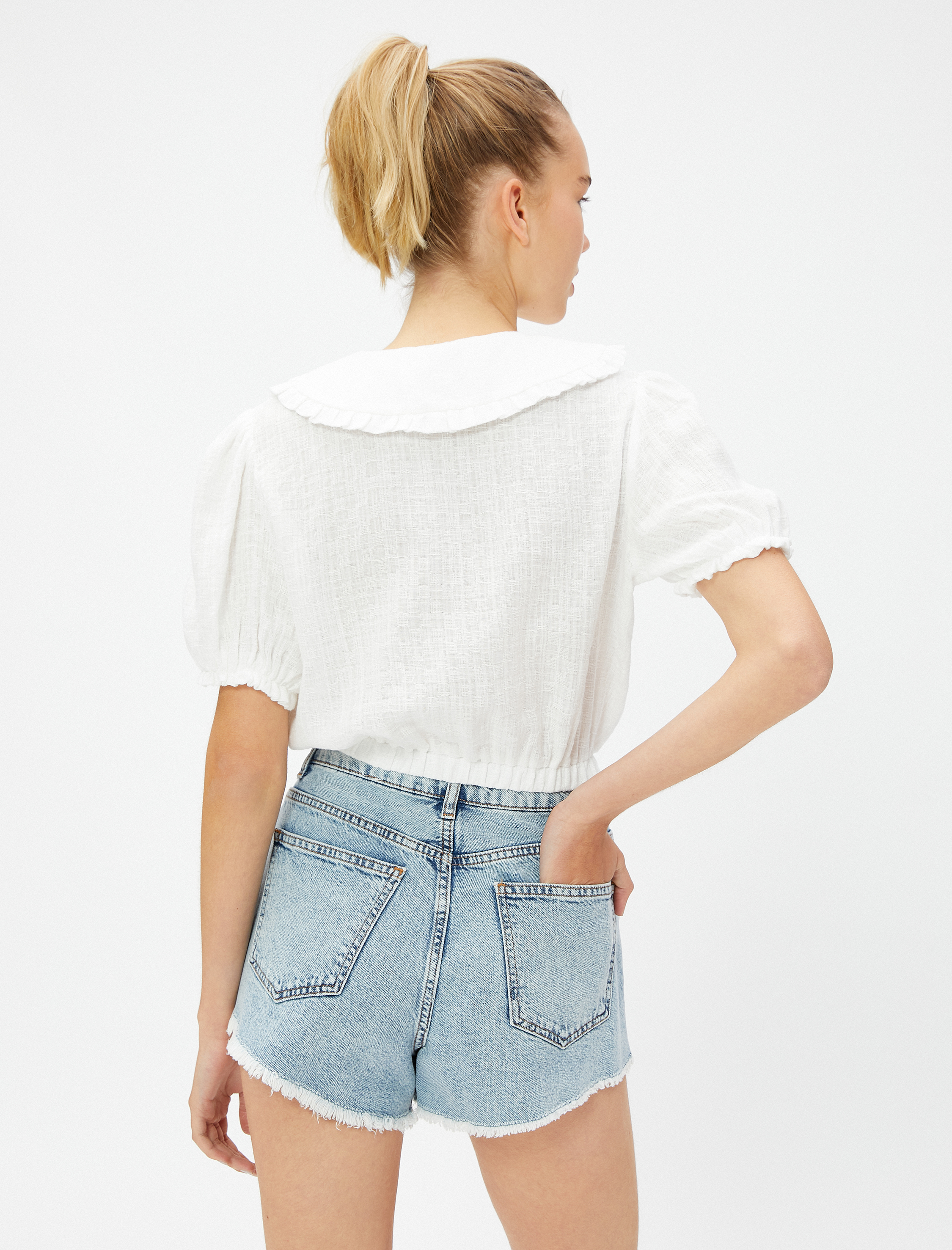   Crop Bluz Bebe Yaka Balon Kollu Düğmeli Viskon