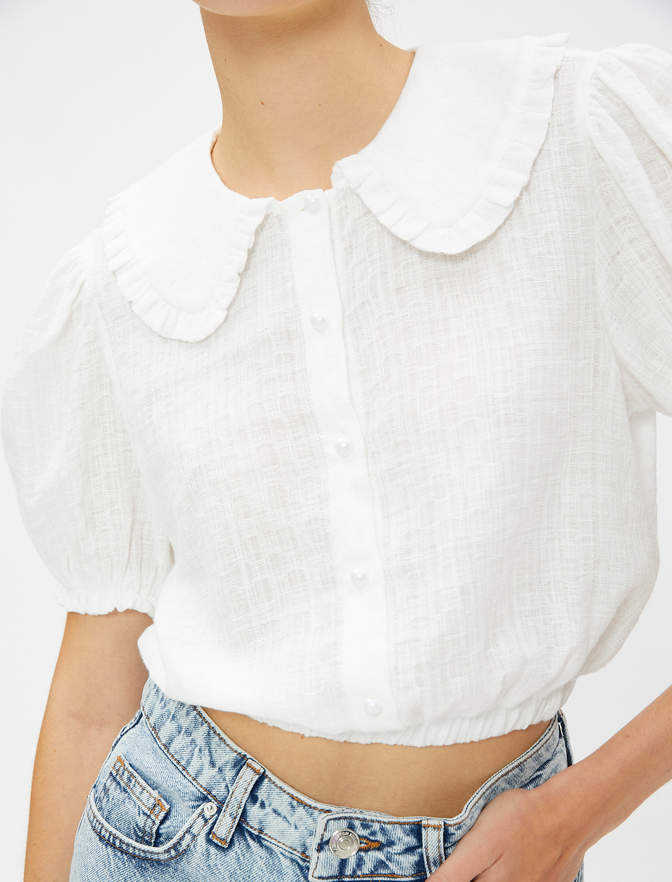   Crop Bluz Bebe Yaka Balon Kollu Düğmeli Viskon