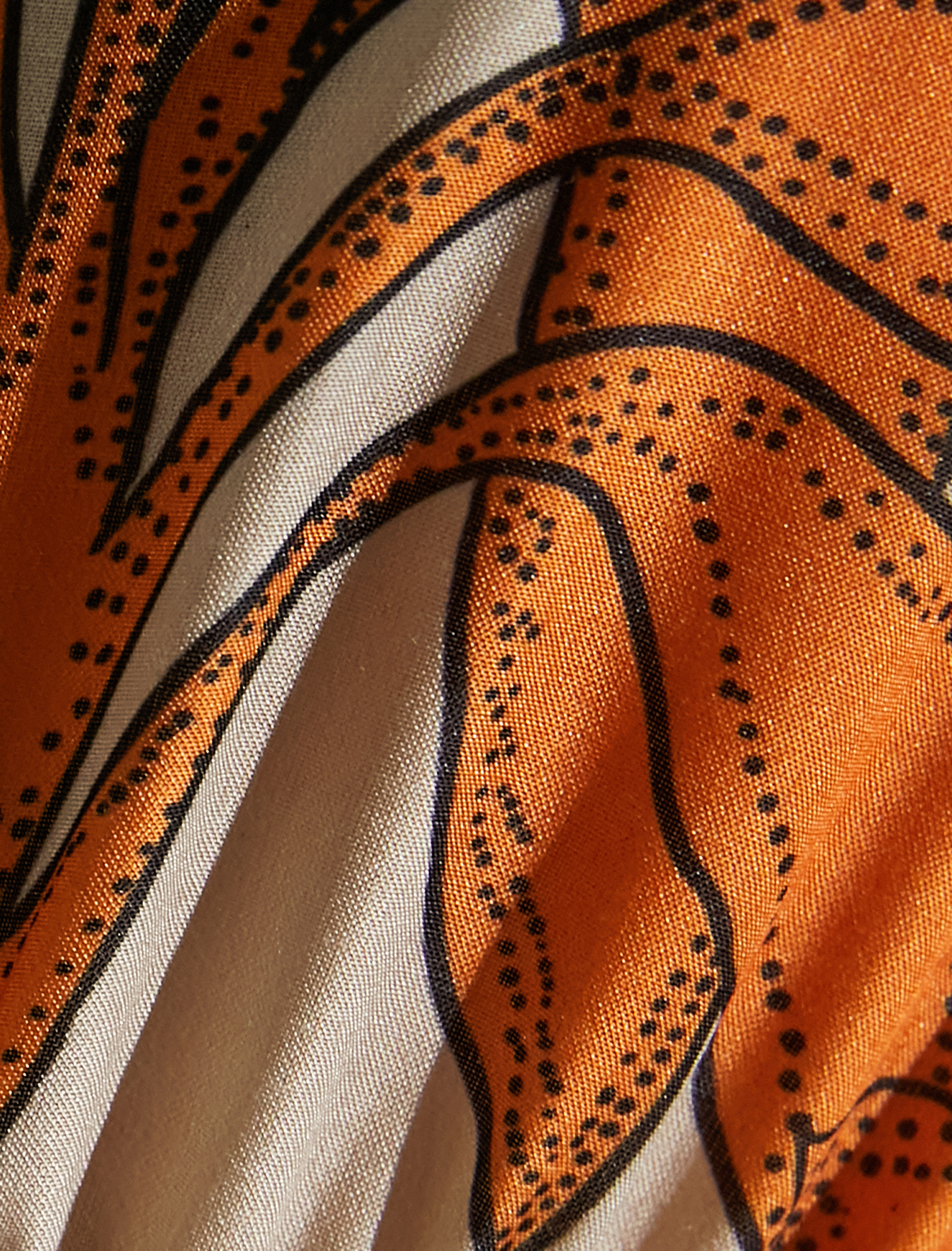   Melis Ağazat X Koton - Etnik Desenli V Yaka Katlı Midi Elbise