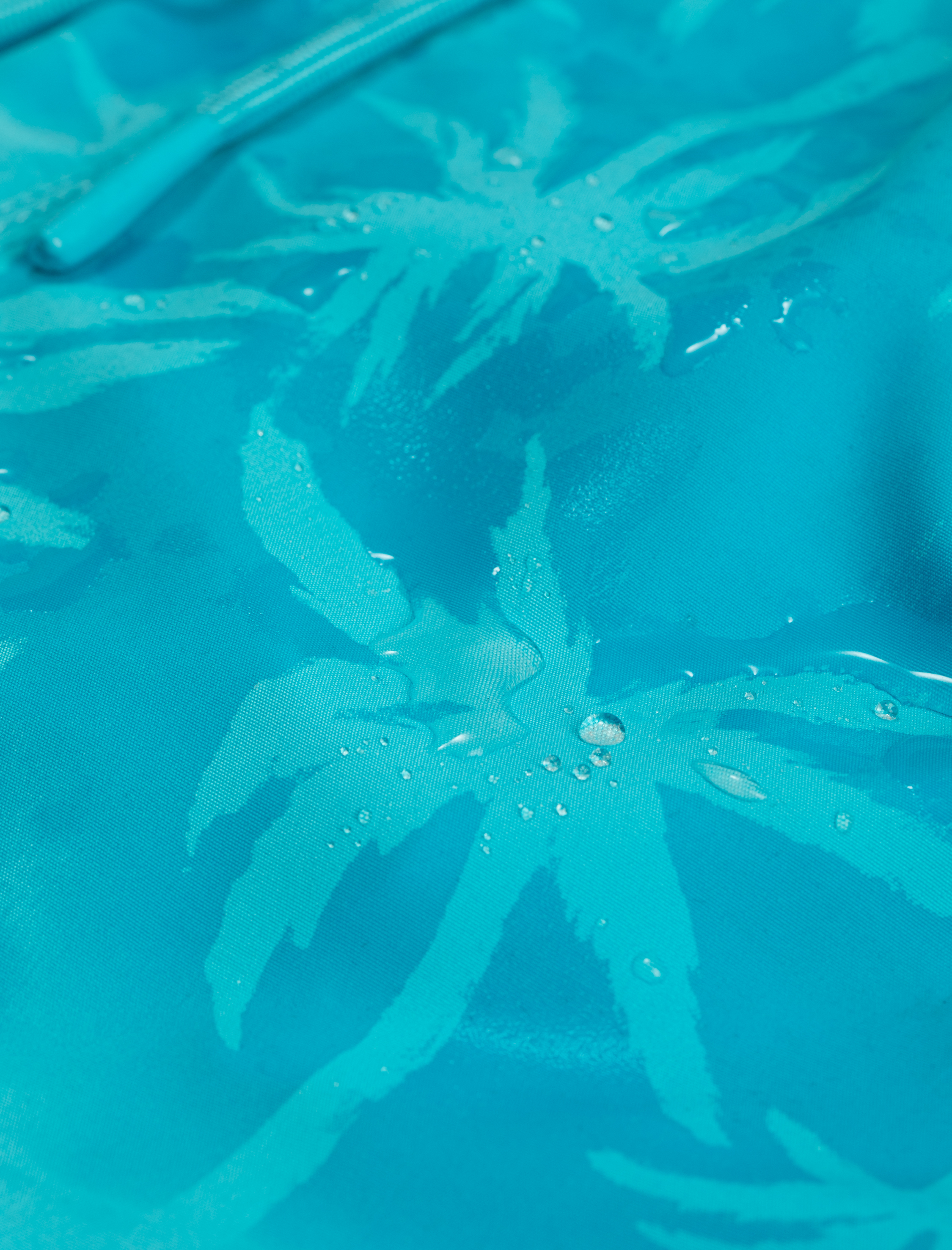 Kısa Deniz Şortu Suda Renk Değiştiren Beli Bağcıklı File Astarlı