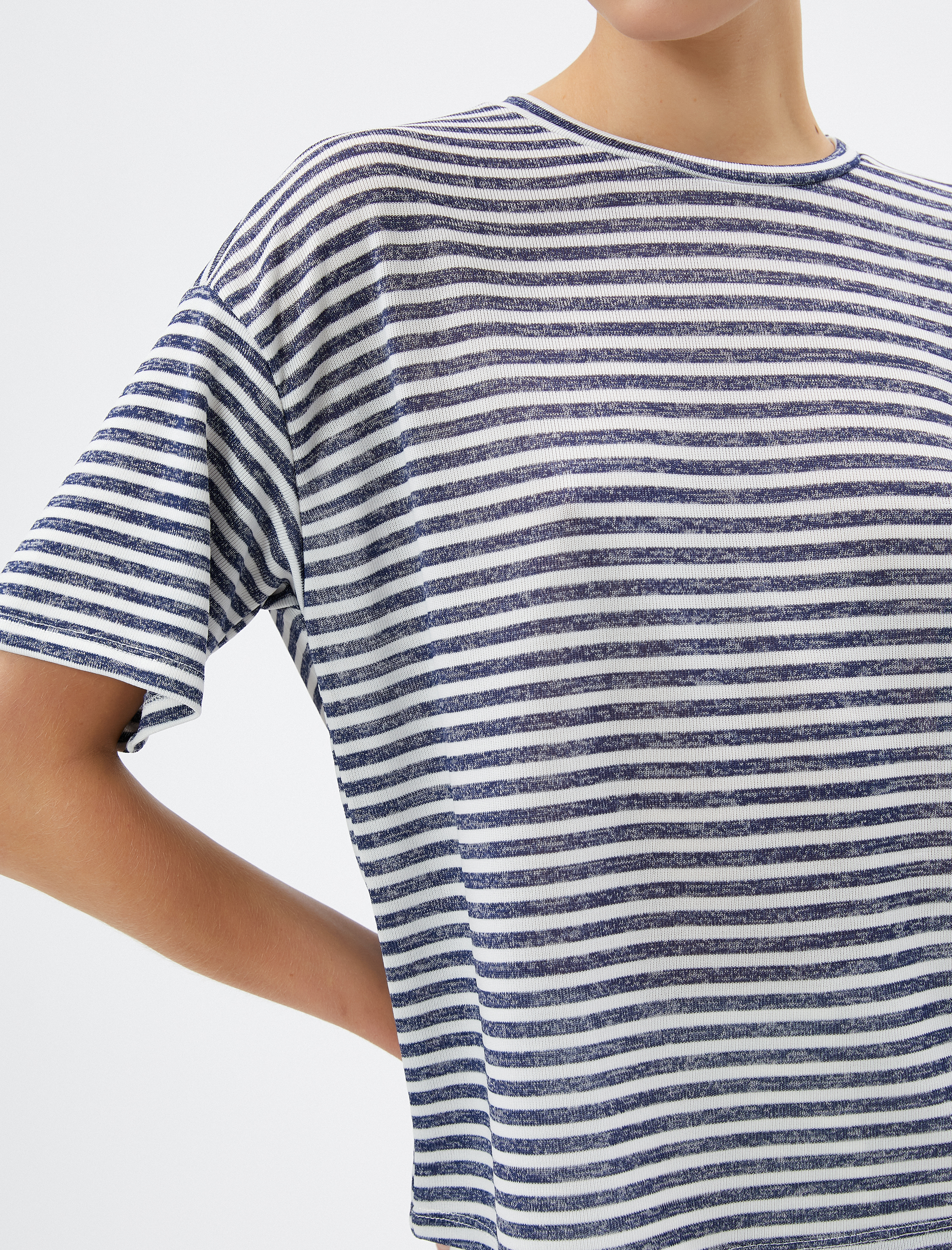   Kısa Kollu Bluz Bisiklet Yaka Düşük Omuzlu