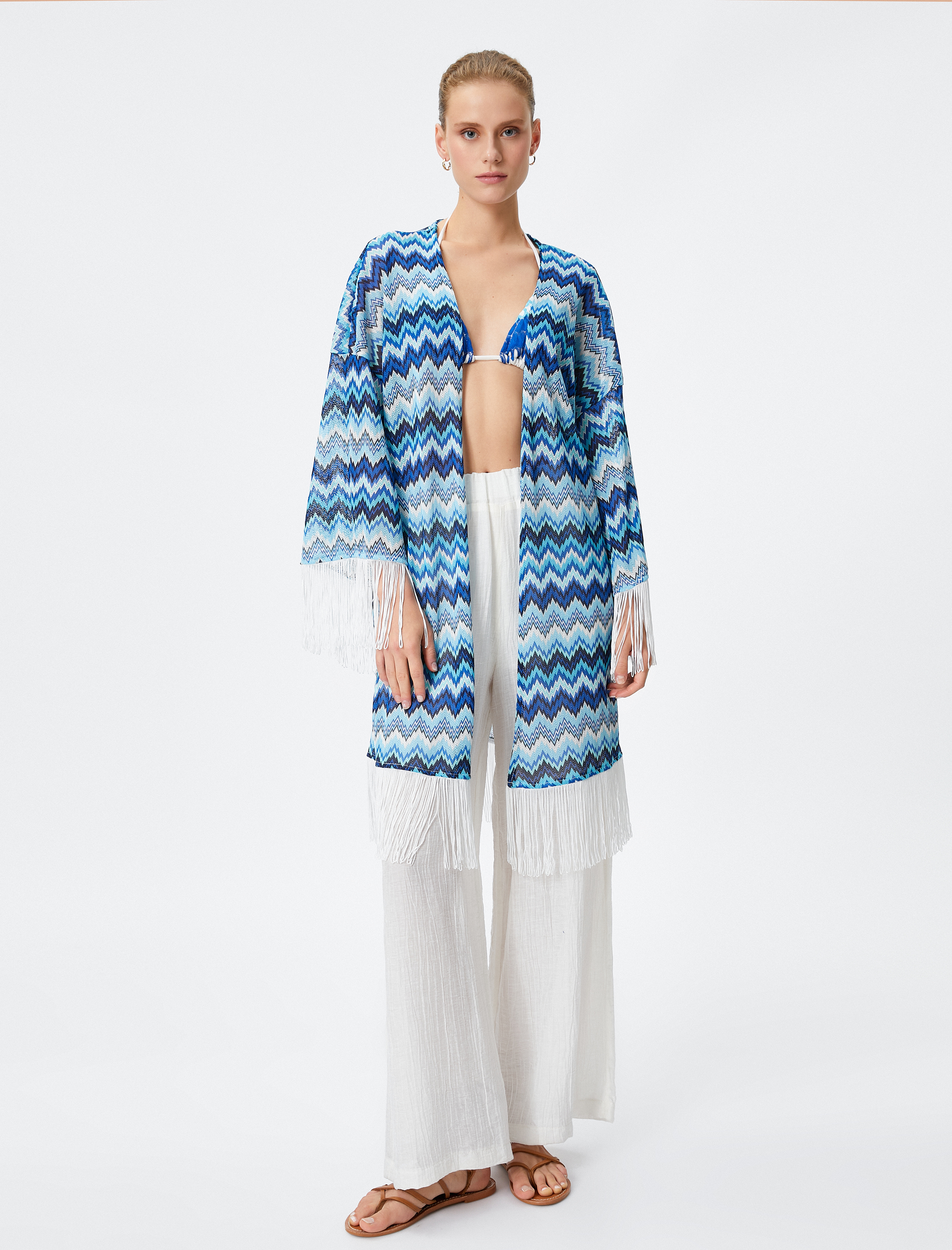   Kimono Kolları ve Eteği Püsküllü Rahat Kesim