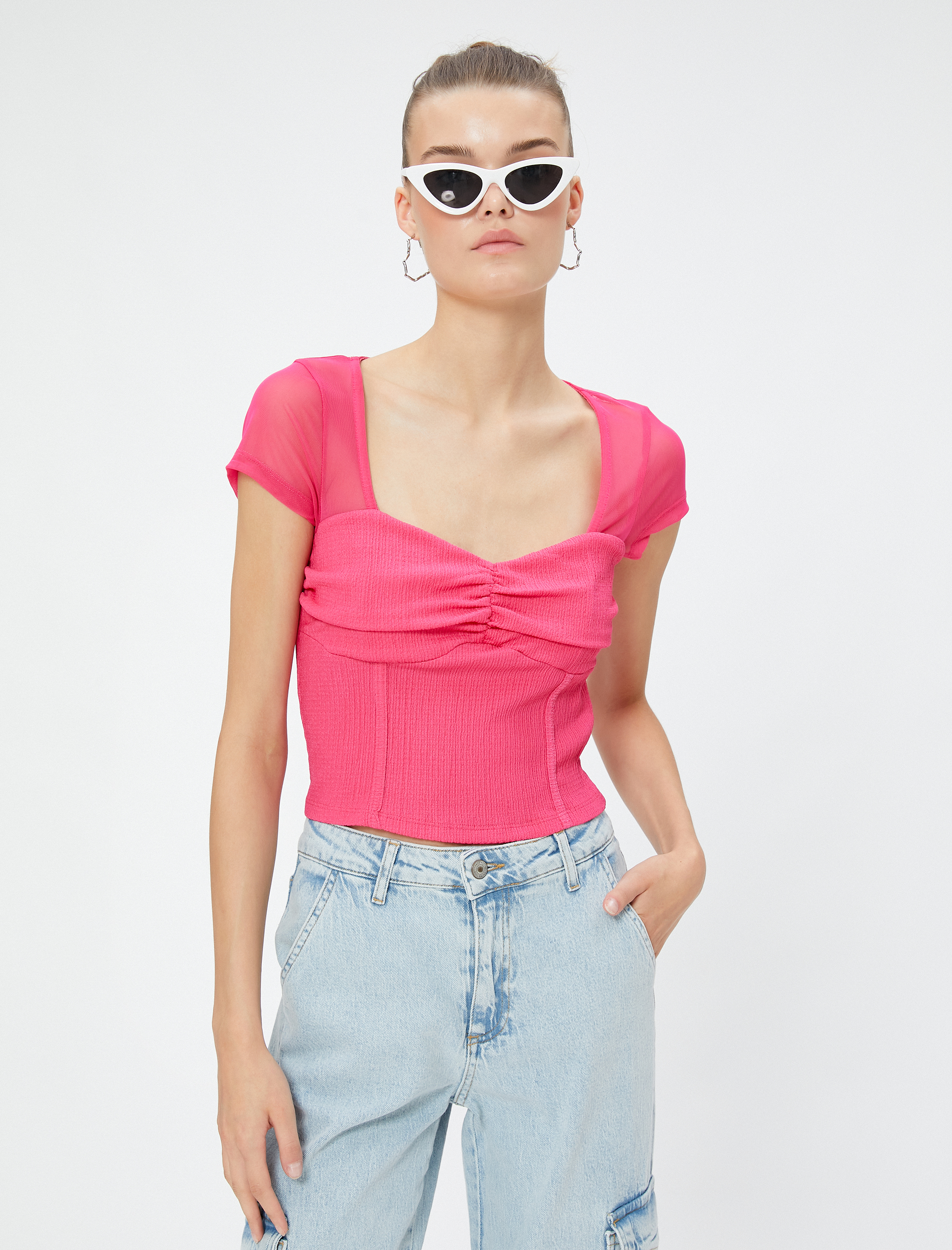   Crop Tişört Transparan Detaylı Kalp Yaka Bürümcük