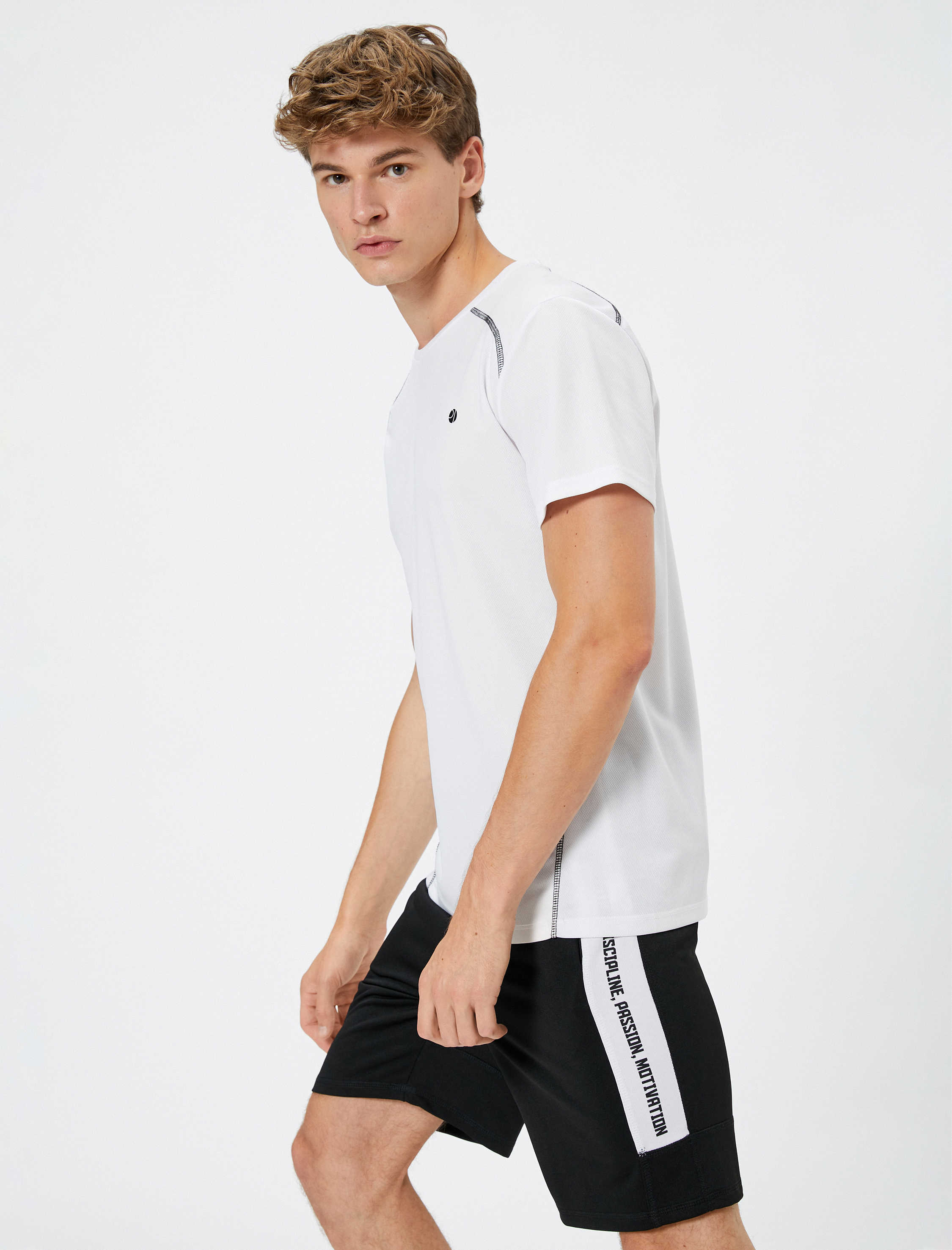   Spor Şort Beli Bağcıklı Slogan Baskılı Cep Detaylı