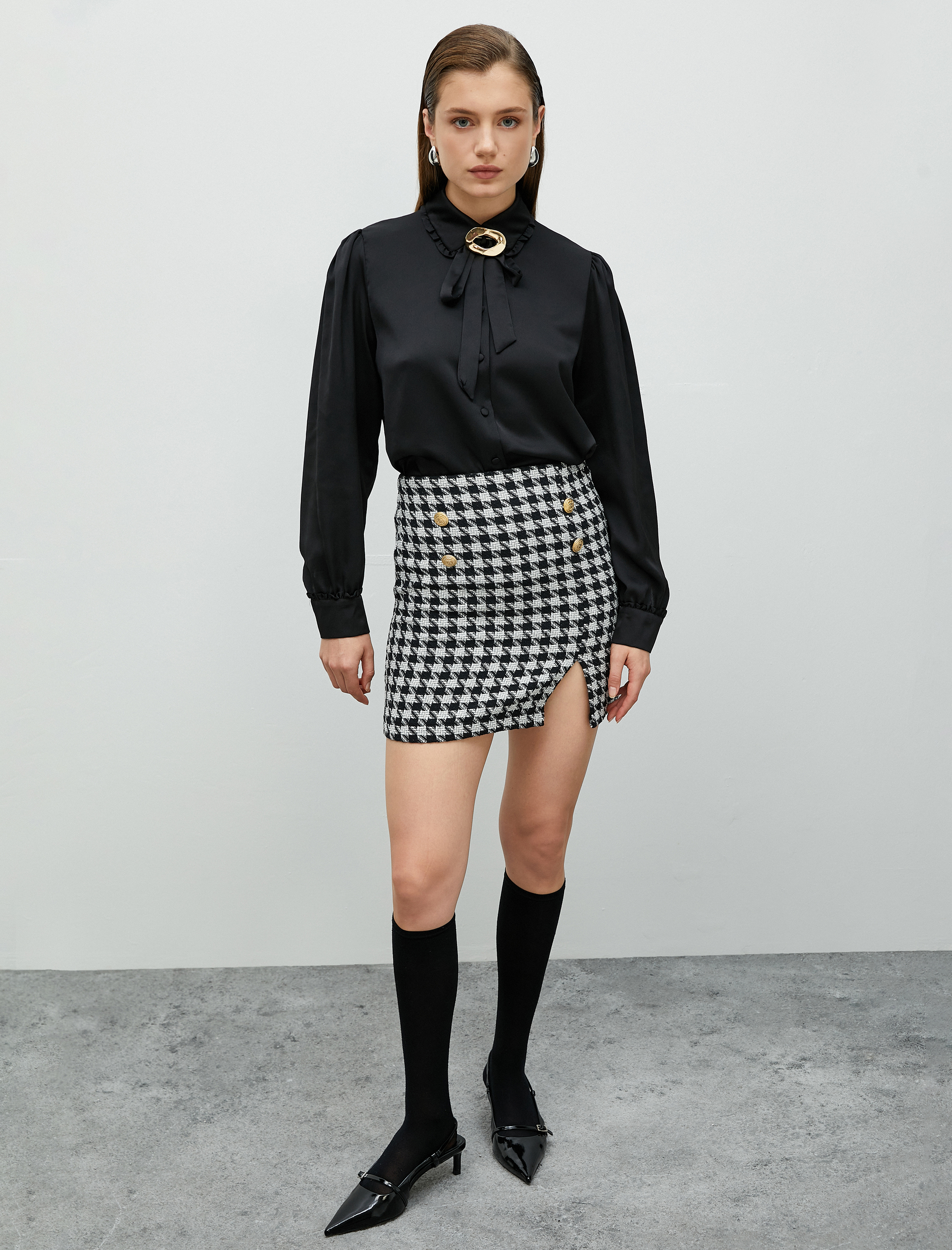   Saten Gömlek Uzun Kollu Fular Yaka Fırfırlı Regular Fit