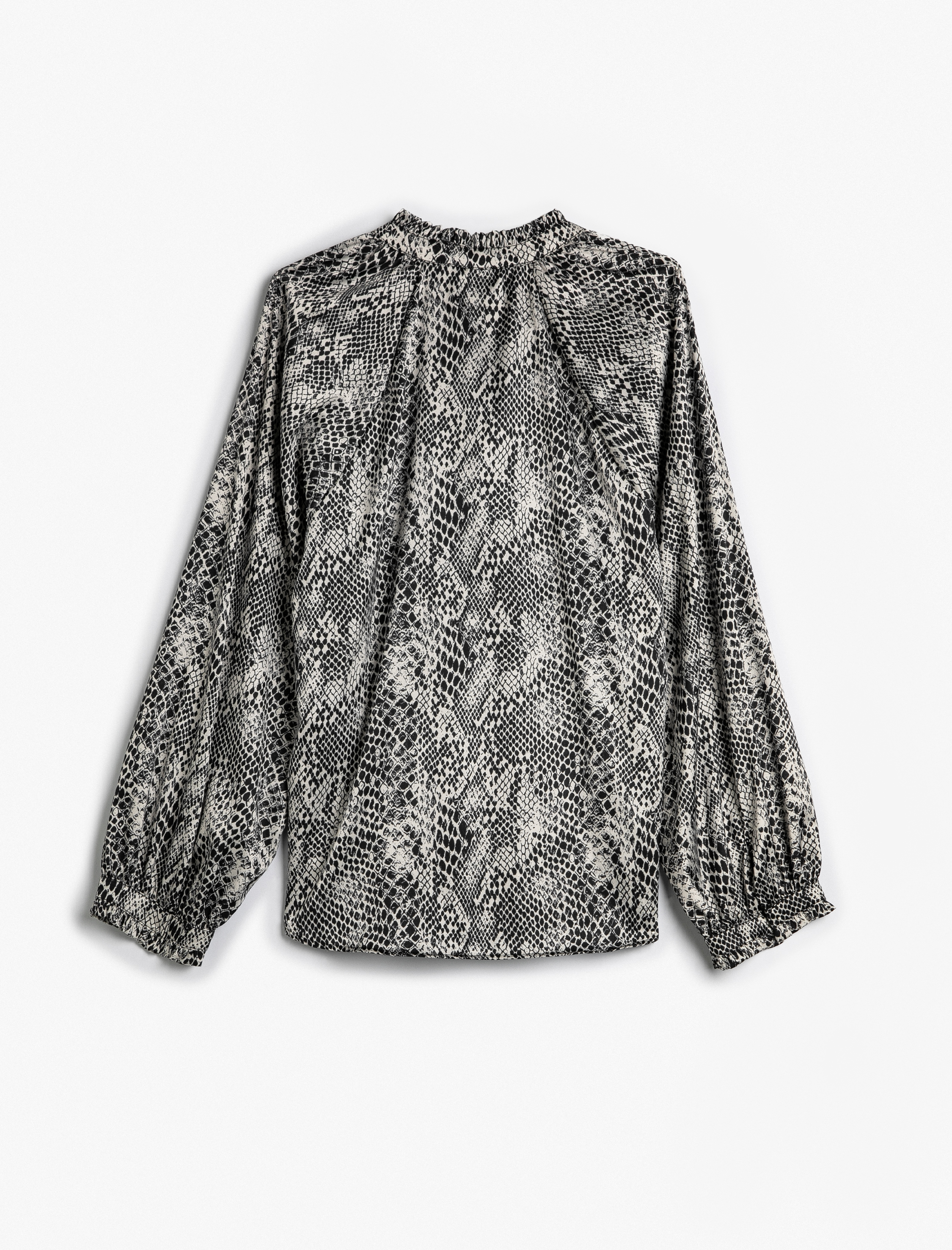   Uzun Kollu Bluz Yılan Derisi Desenli Pencere Detaylı