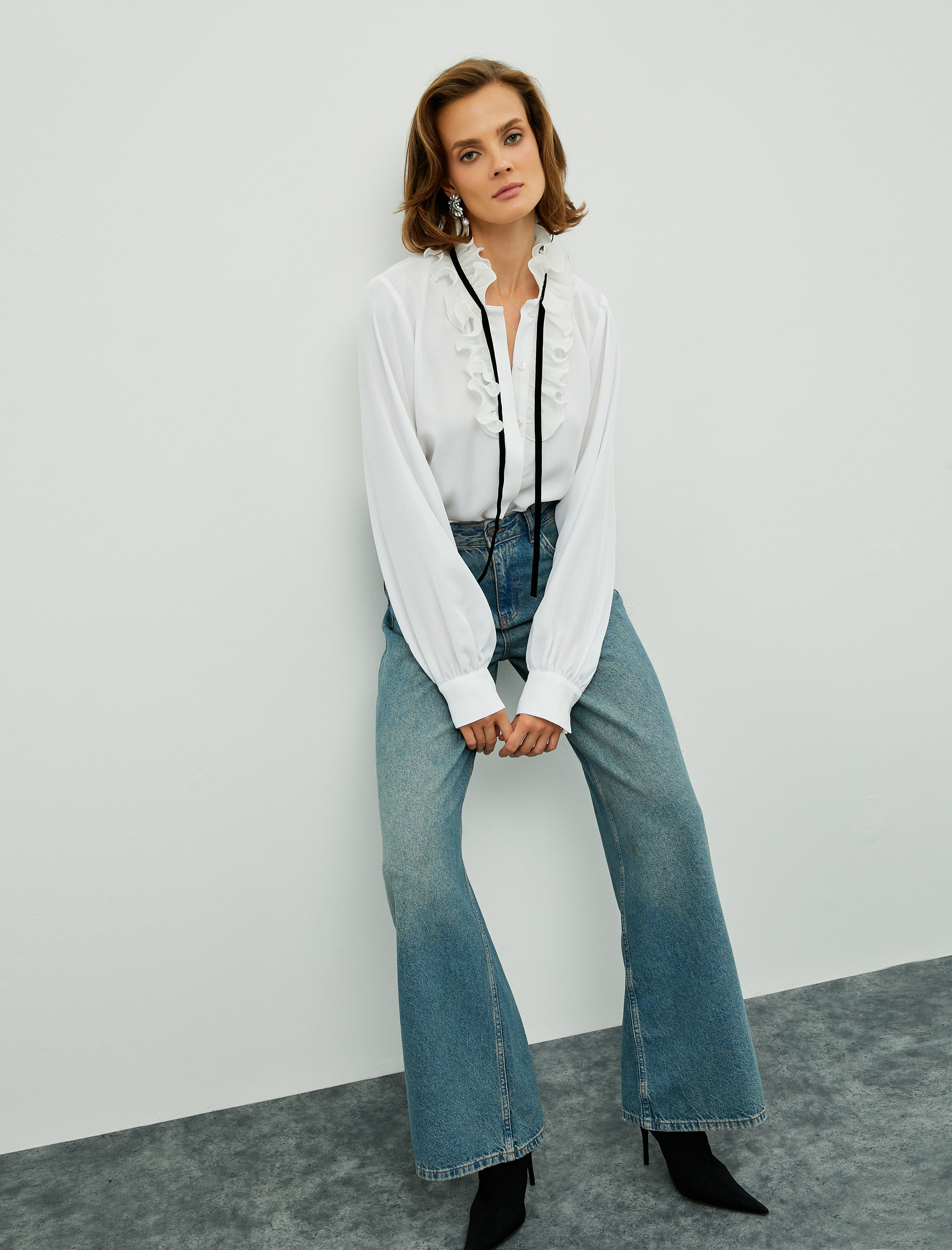   Melis Ağazat X Koton - Fırfırlı Kurdele Detaylı Bluz